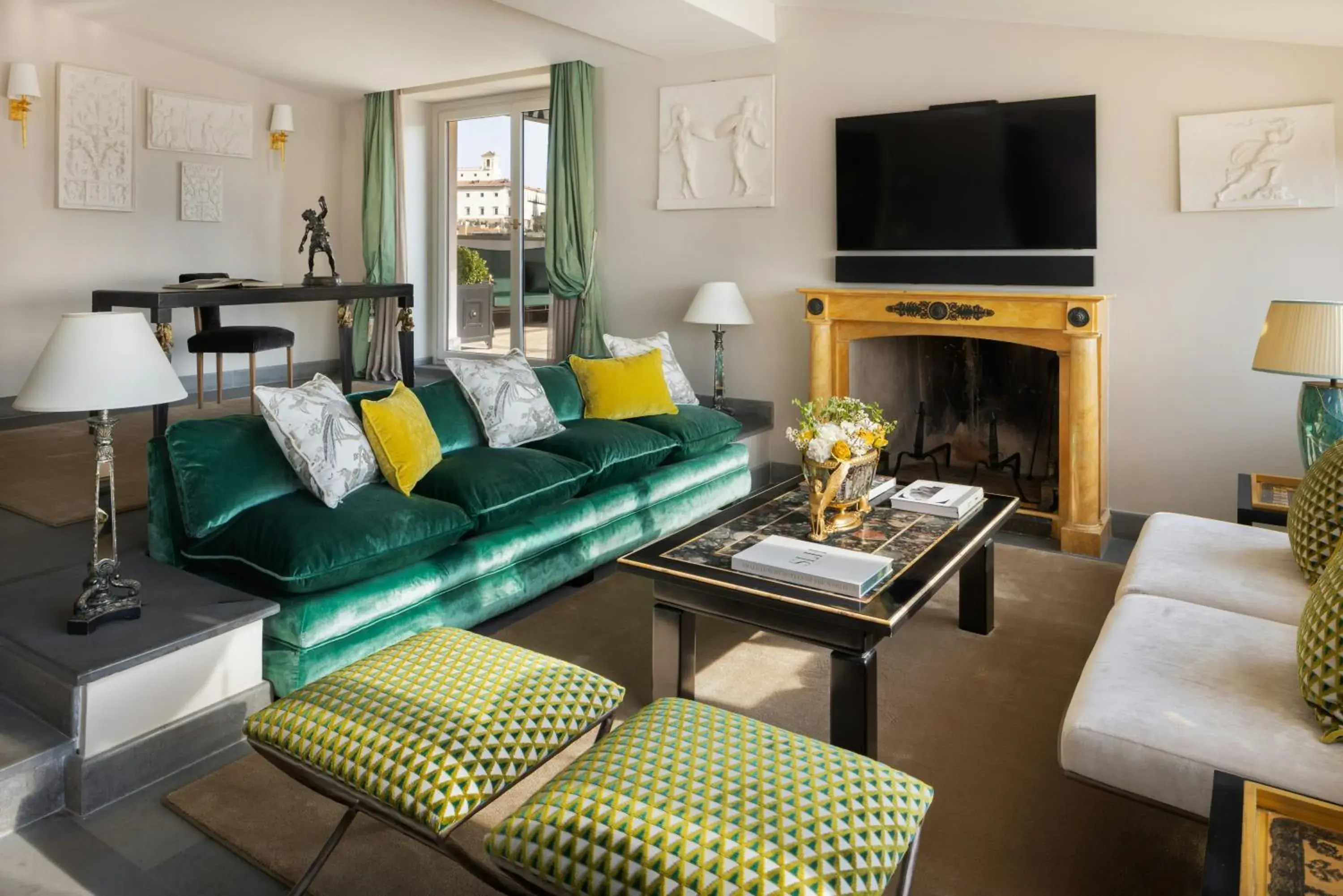 Photo of the whole room in Hotel d’Inghilterra Roma – Starhotels Collezione Photo of the whole room in Hotel d’Inghilterra Roma – Starhotels Collezione