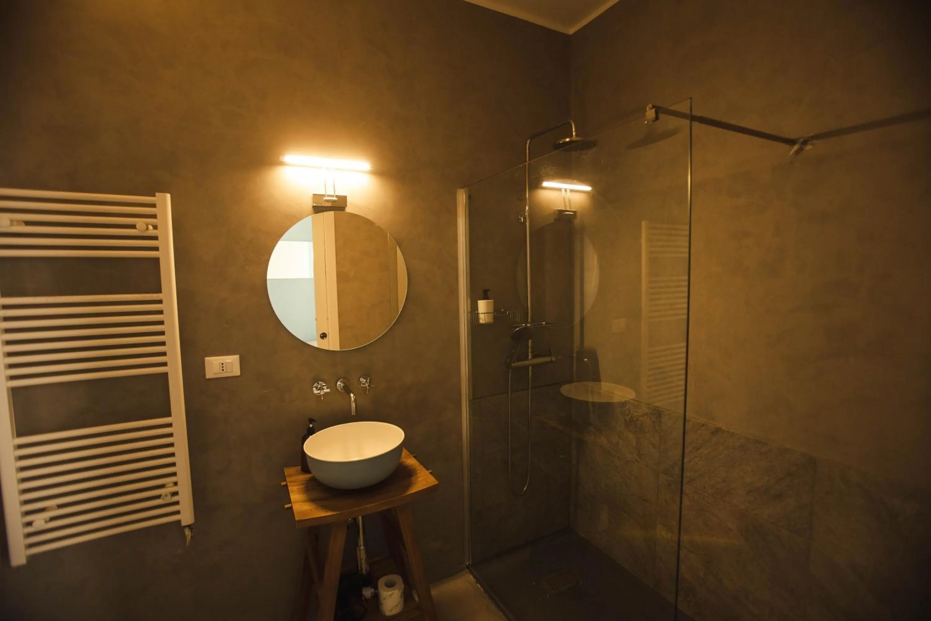 Bathroom in 4 Balconi rooms-Boutique B&B