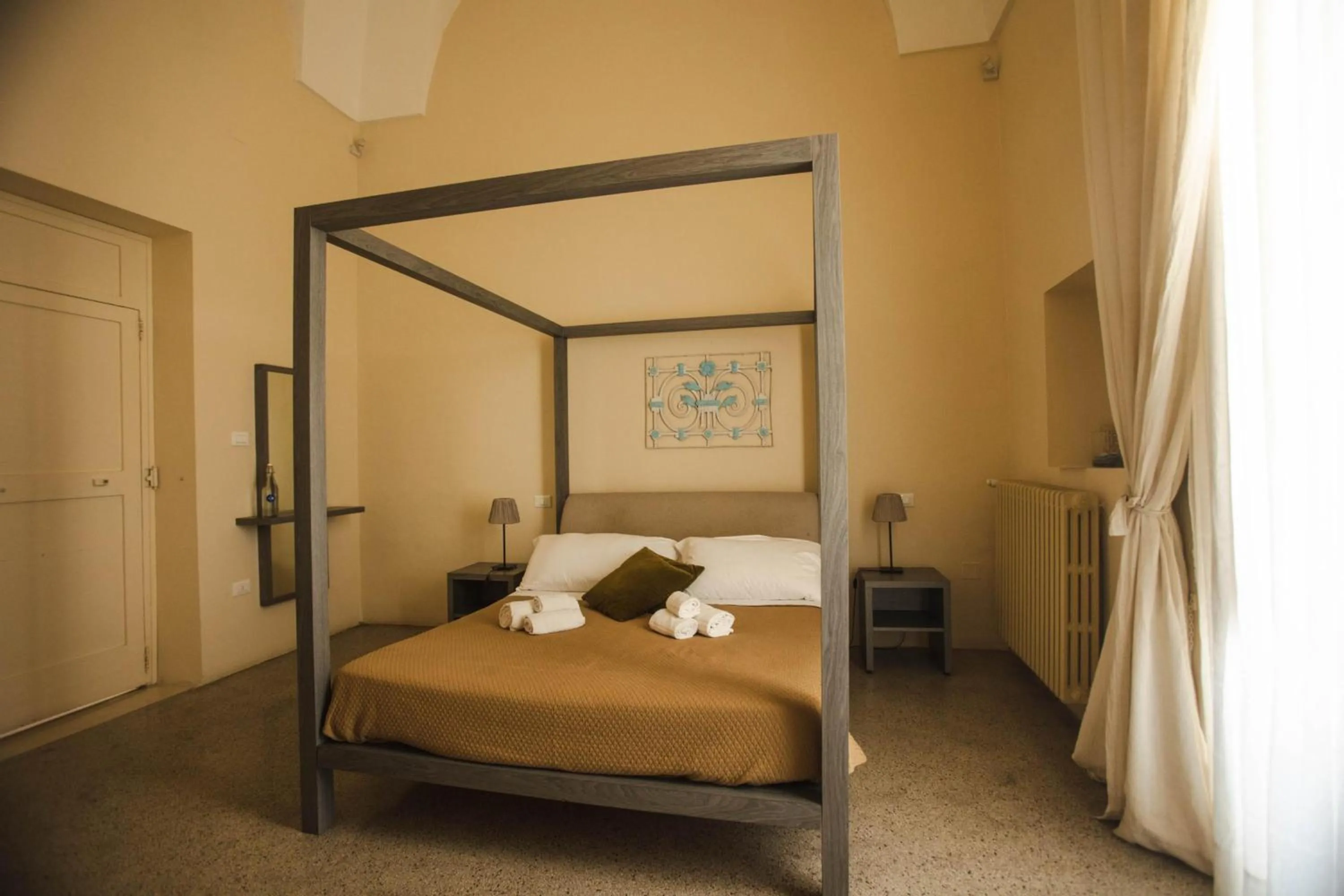 Photo of the whole room, Bed in 4 Balconi rooms-Boutique B&B