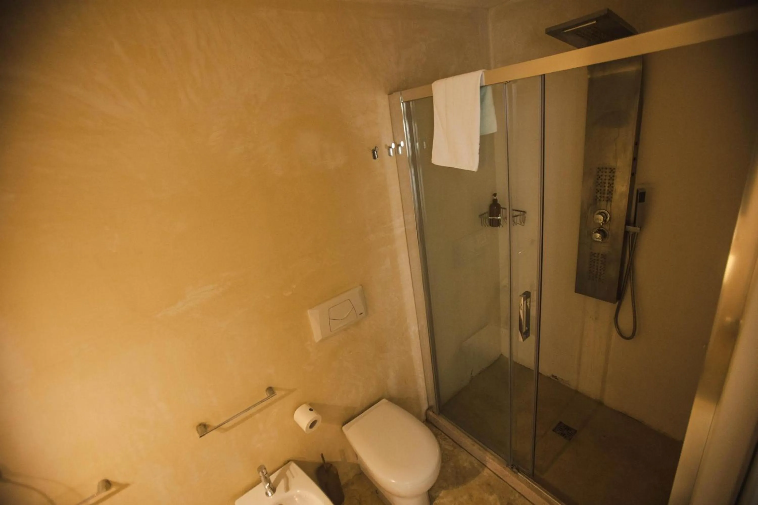 Shower in 4 Balconi rooms-Boutique B&B