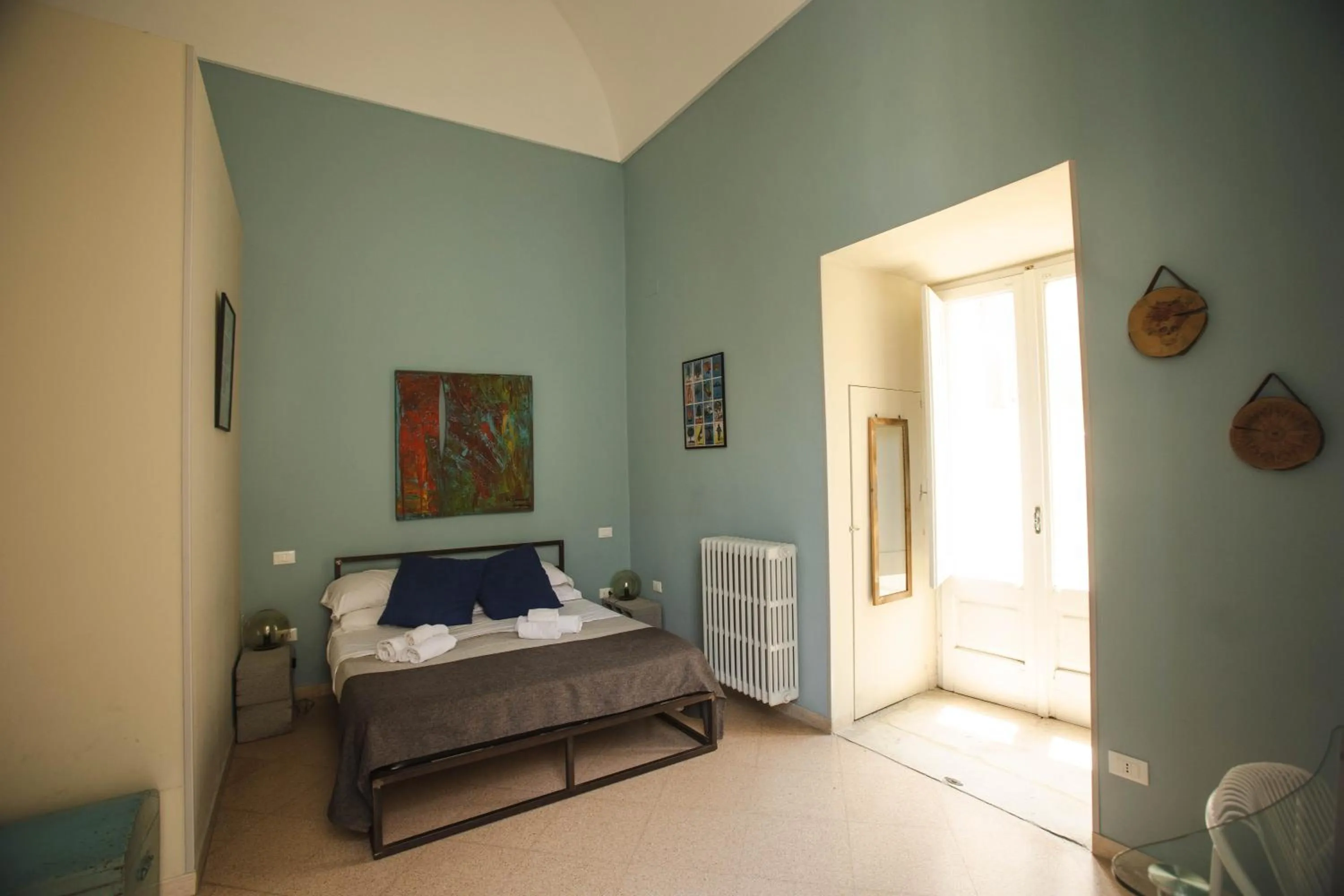 Bed in 4 Balconi rooms-Boutique B&B