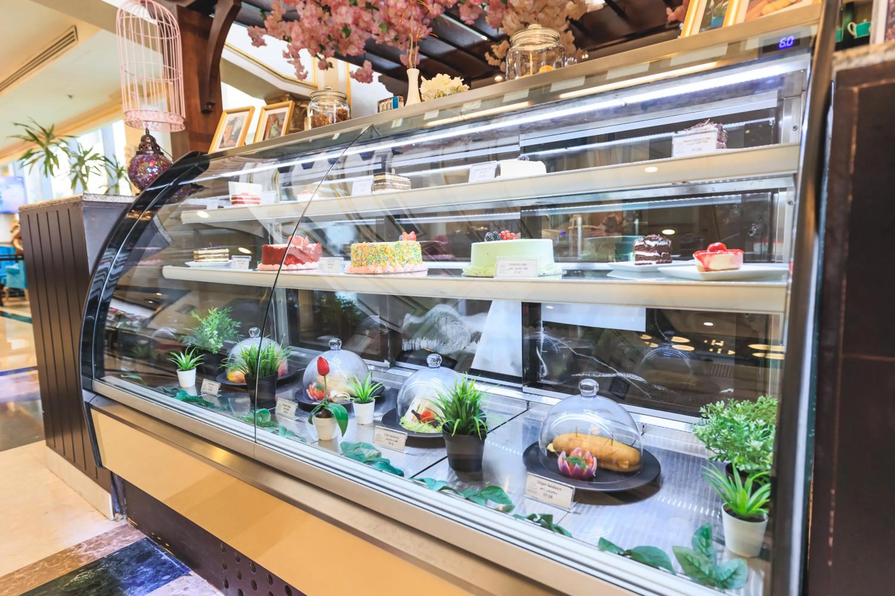 Restaurant/places to eat in Sapphire Plaza Hotel