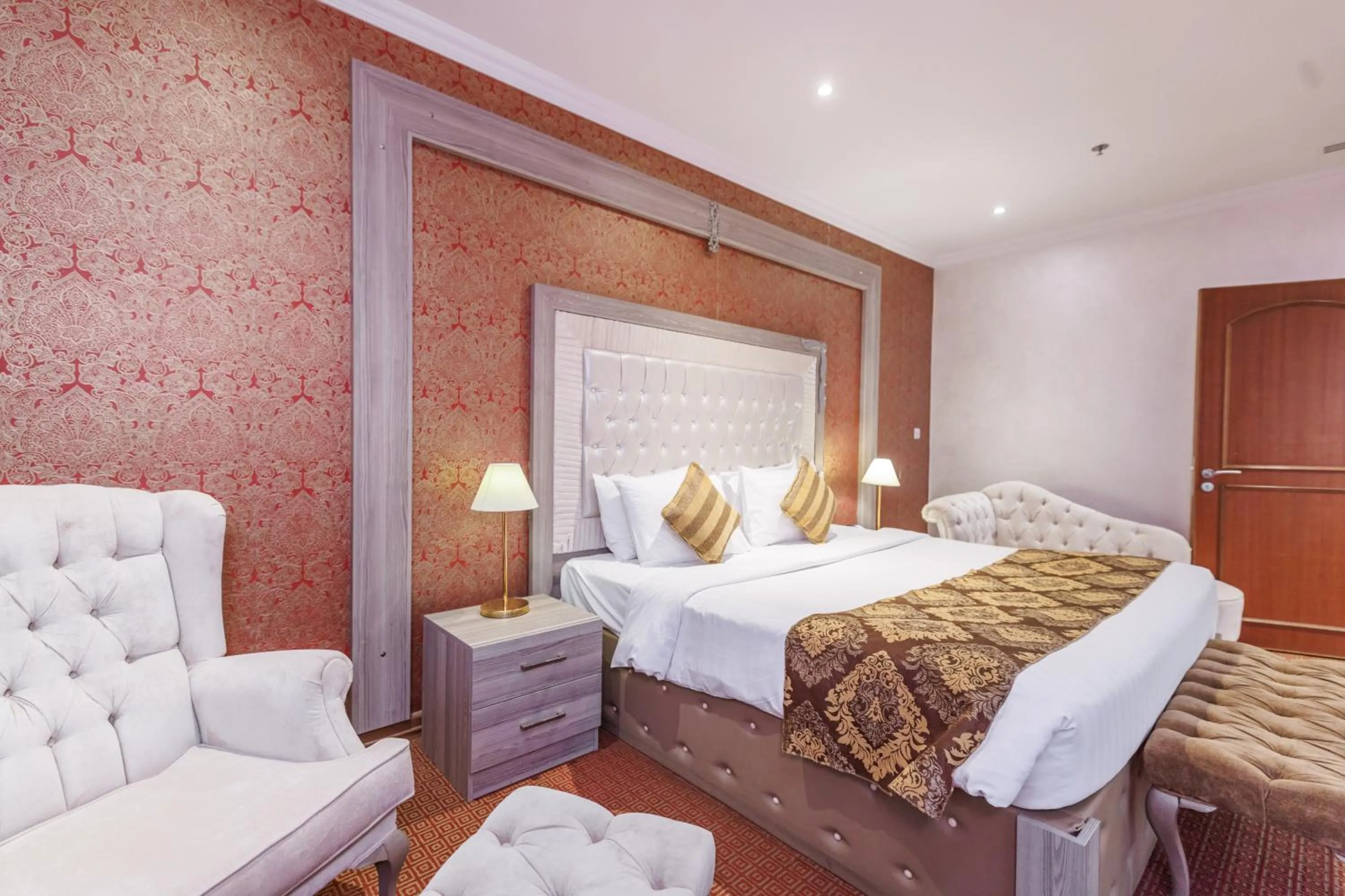 Bedroom, Bed in Sapphire Plaza Hotel