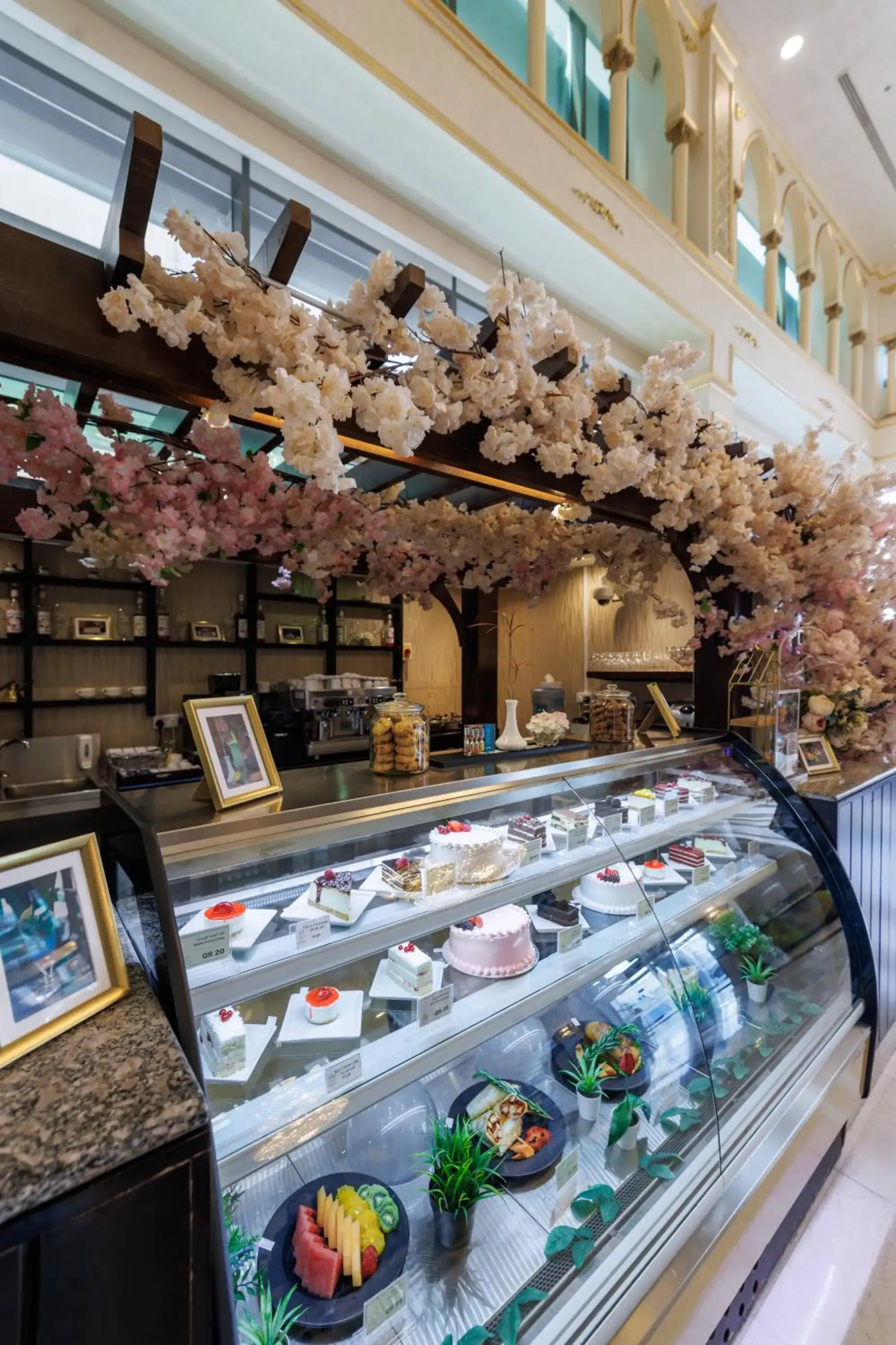 Restaurant/places to eat in Sapphire Plaza Hotel Restaurant/places to eat in Sapphire Plaza Hotel