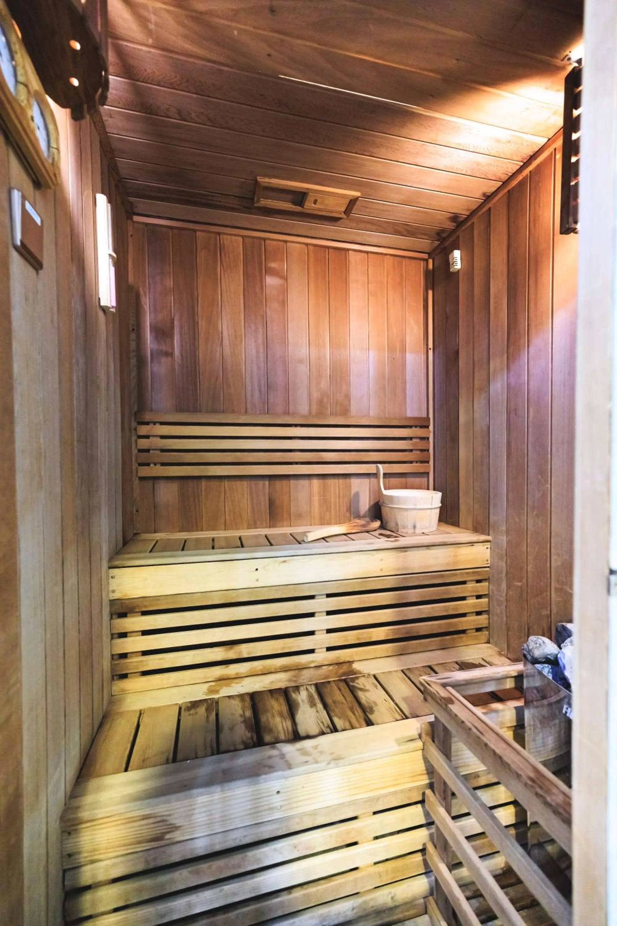Sauna in Sapphire Plaza Hotel
