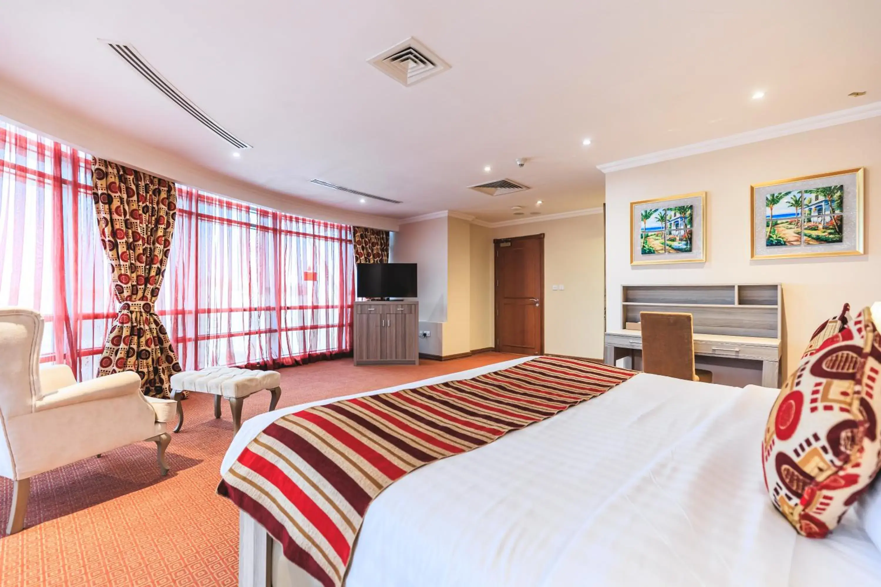 Photo of the whole room, Bed in Sapphire Plaza Hotel Photo of the whole room, Bed in Sapphire Plaza Hotel