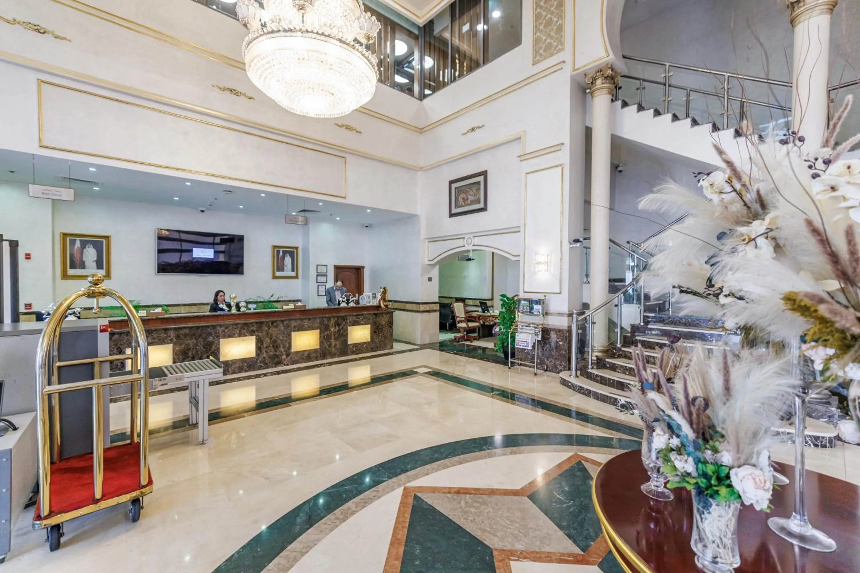 Lobby or reception in Sapphire Plaza Hotel