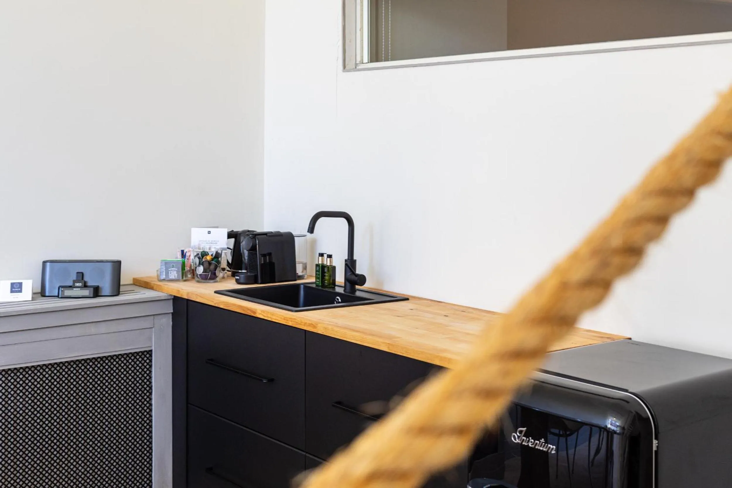 Communal lounge/ TV room in Sleep&Stay Floris IV