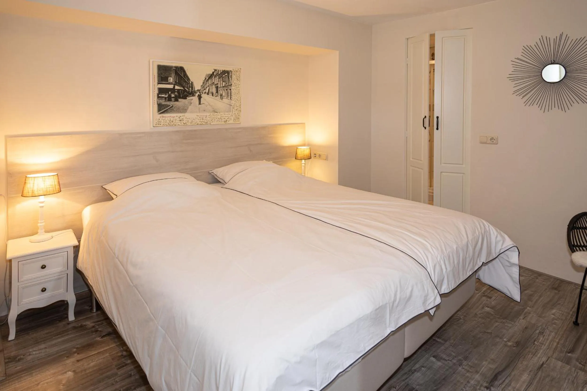 Shower, Bed in Sleep&Stay Floris IV