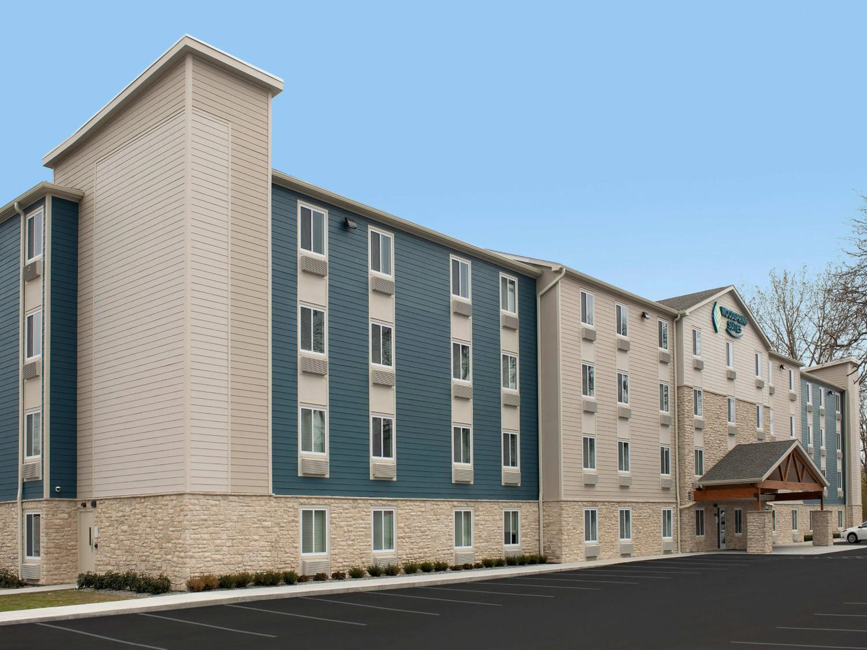 Property building in WoodSpring Suites Medford near I-5