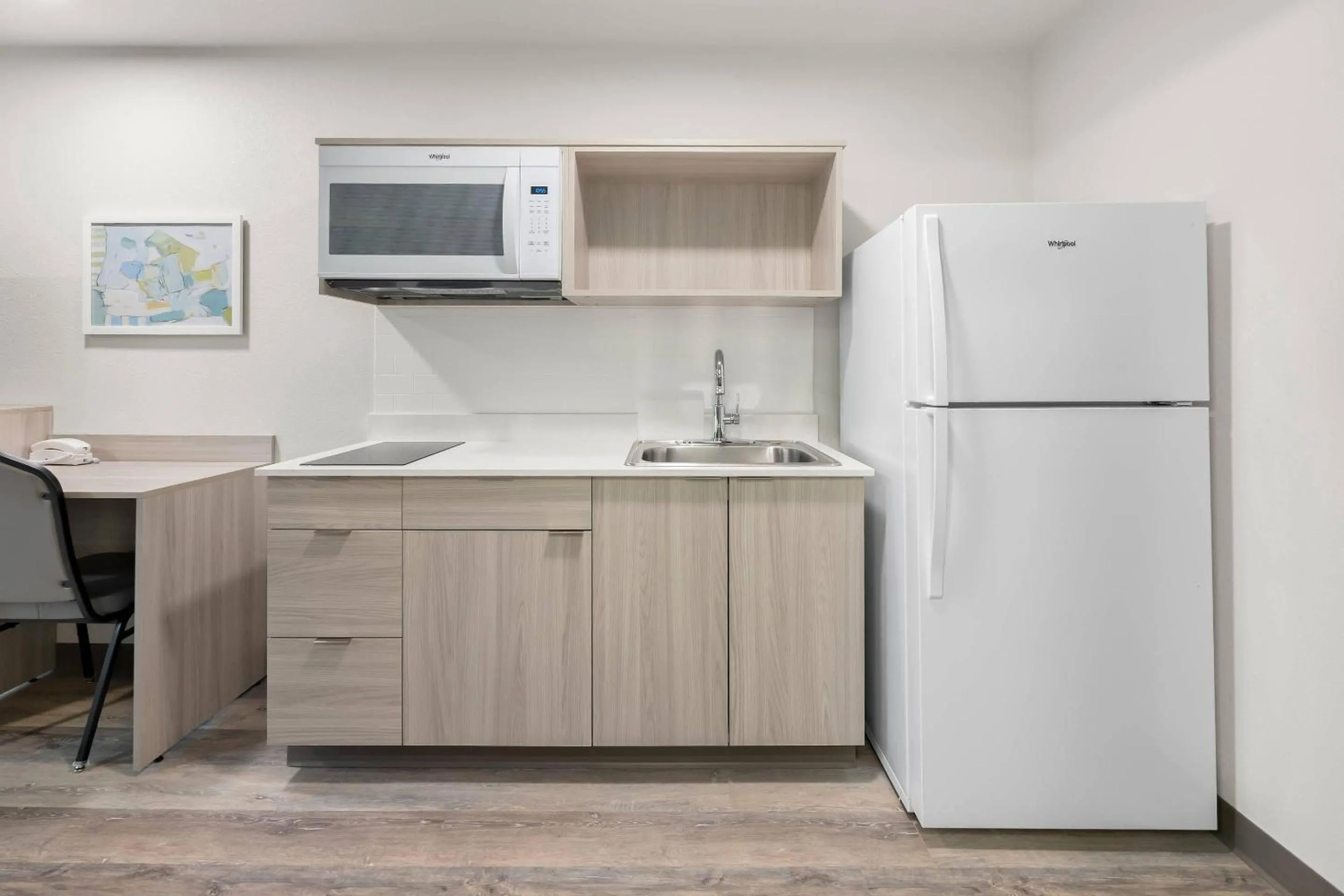 Kitchen or kitchenette in WoodSpring Suites Medford near I-5