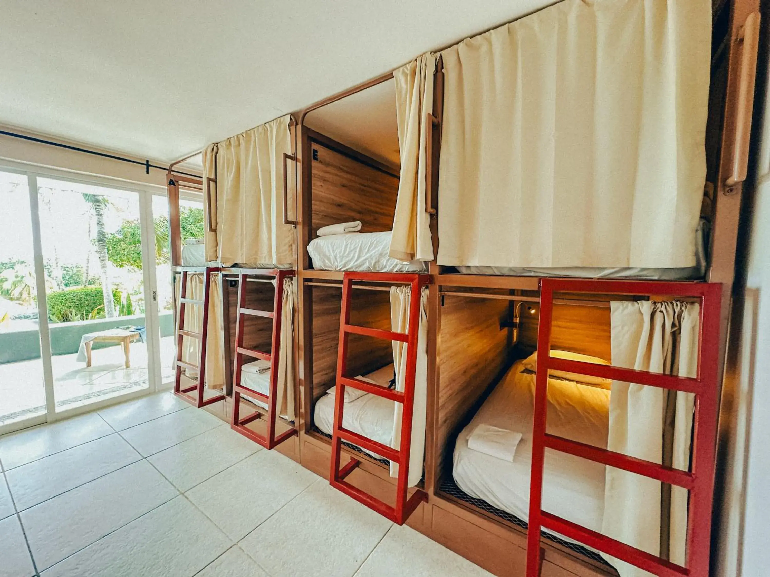 Bed in 8-Bed Mixed Dormitory Room in Viajero Bacalar Hostel Bed in 8-Bed Mixed Dormitory Room in Viajero Bacalar Hostel