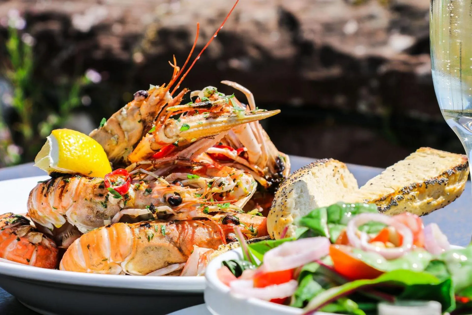 Restaurant/places to eat in Glenisle Hotel