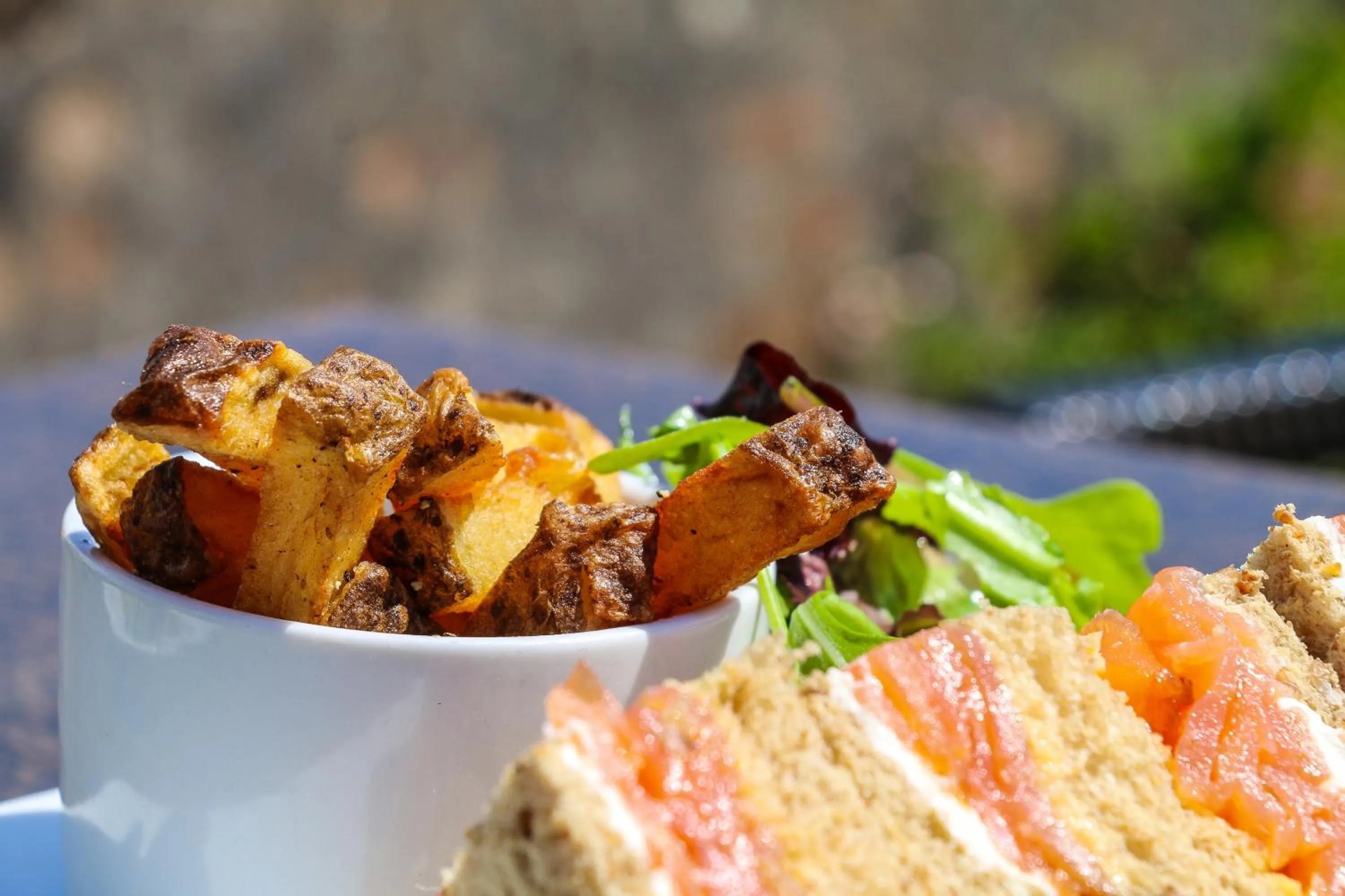 Restaurant/places to eat in Glenisle Hotel