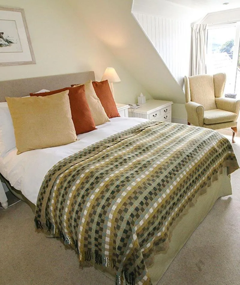 Bedroom, Bed in Glenisle Hotel
