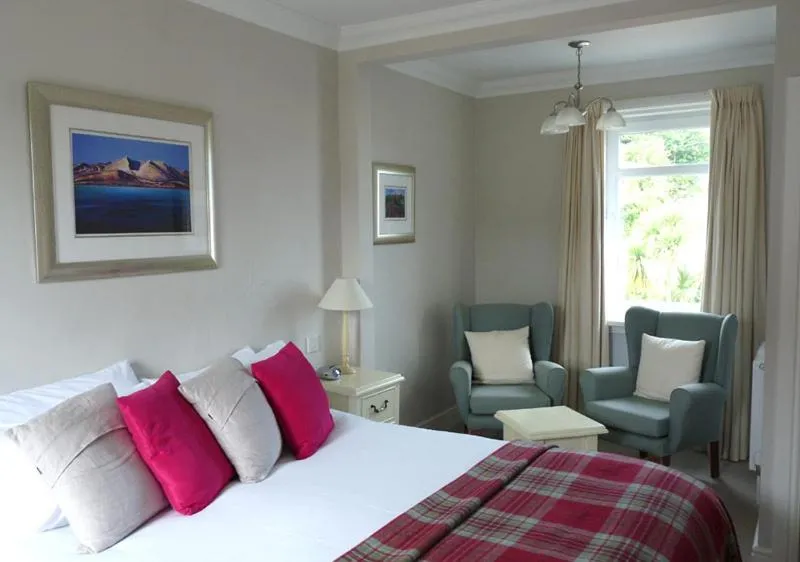 Bed in Glenisle Hotel