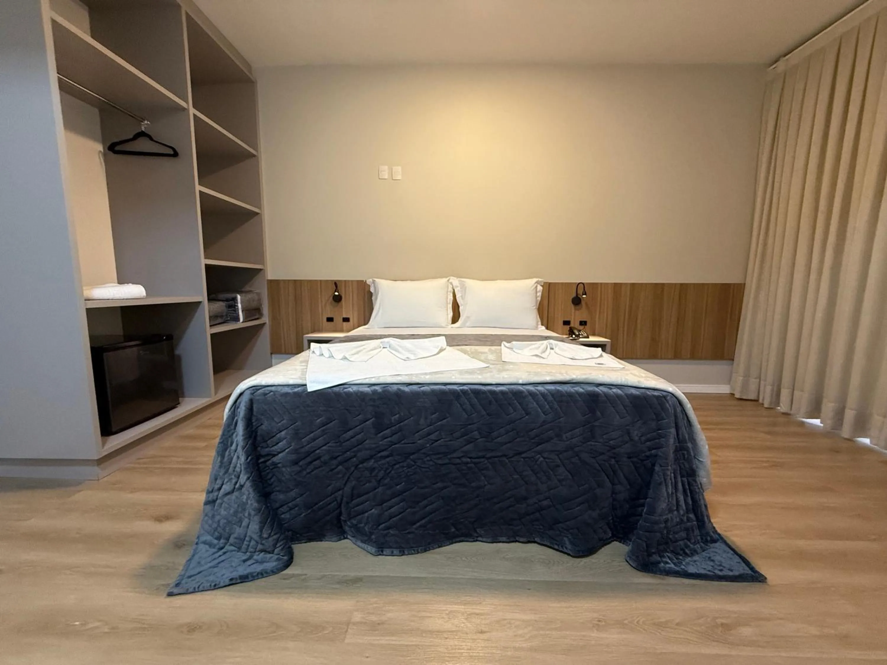 Bed in Hotel Bon Vivant