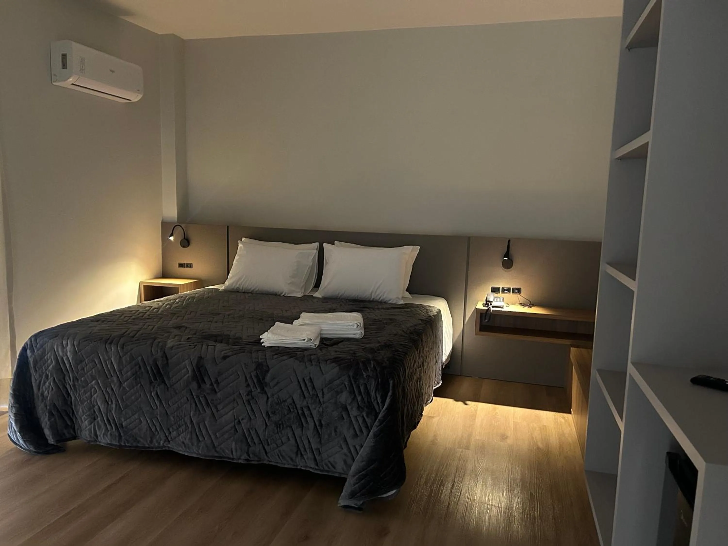 Photo of the whole room, Bed in Hotel Bon Vivant