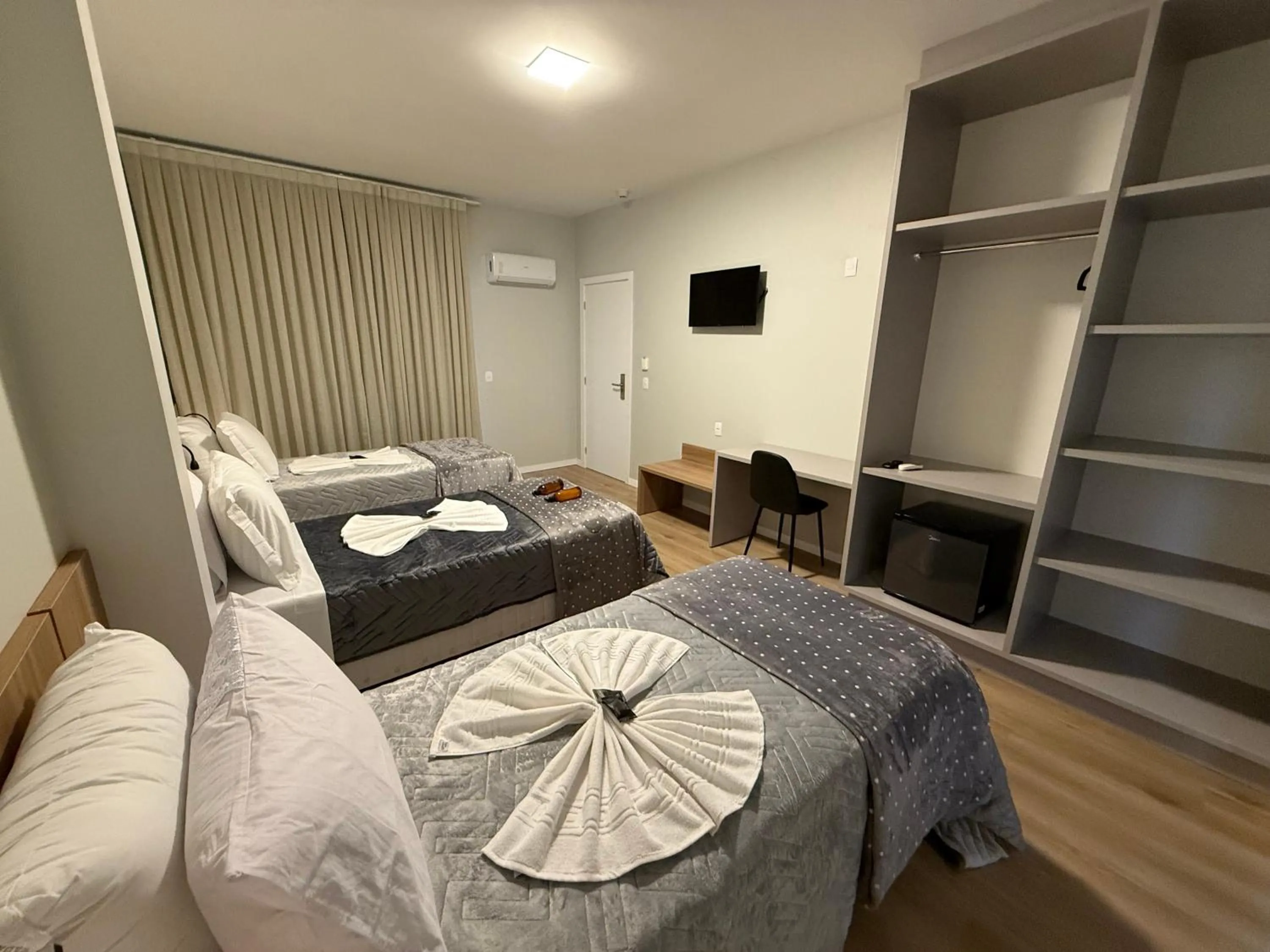 Bedroom, Bed in Hotel Bon Vivant