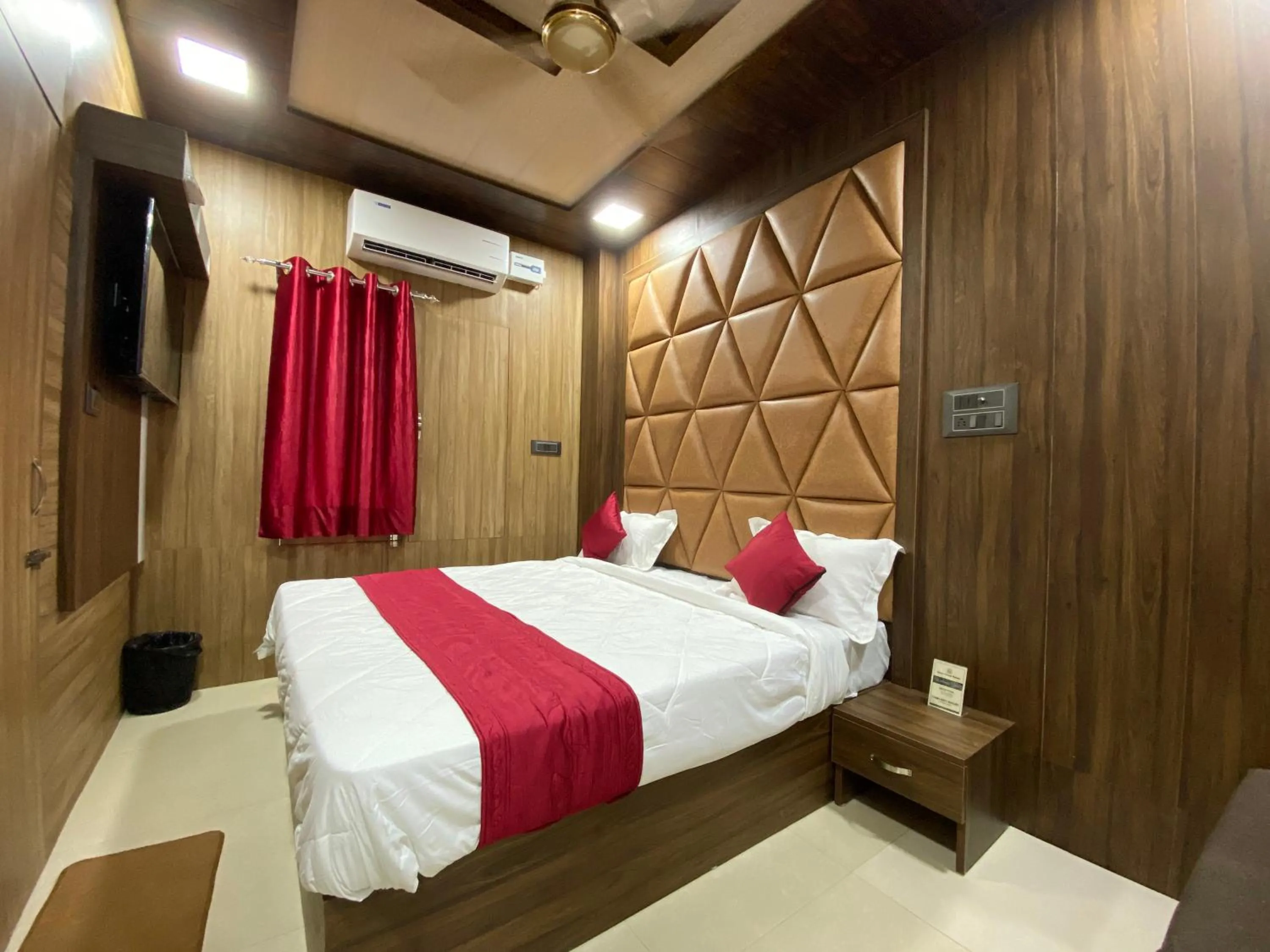 Bed in Hotel Prince Palace