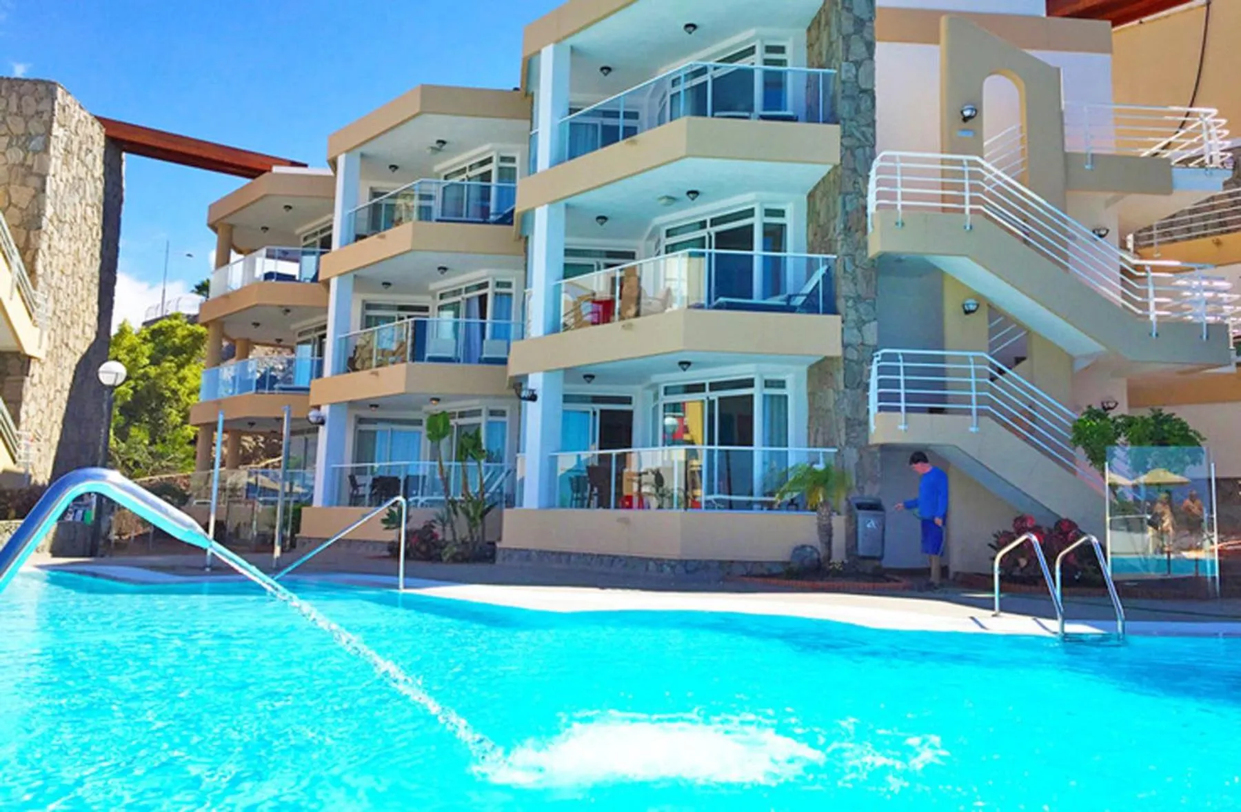 Swimming pool in Holiday Club Vista Amadores