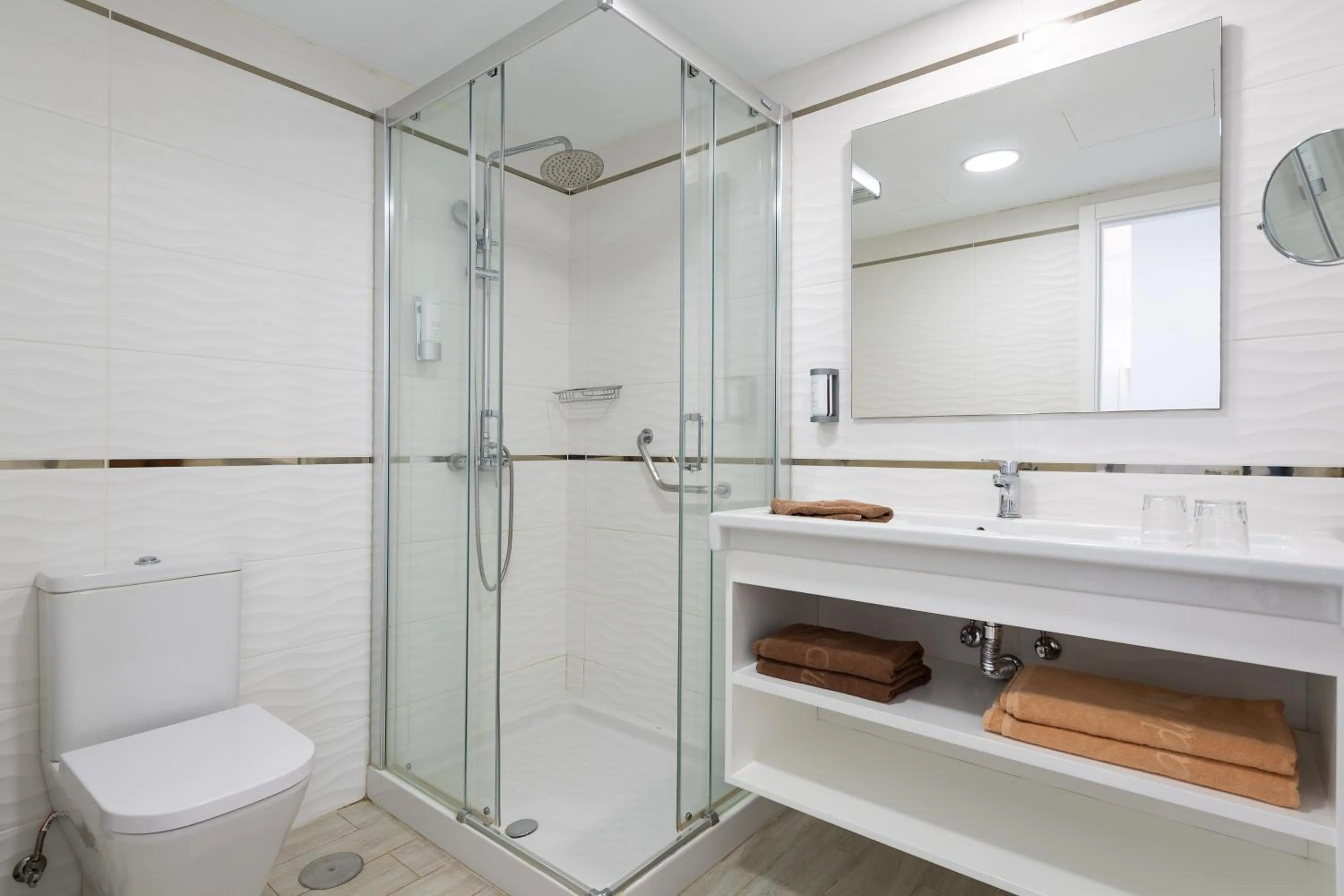 Shower in Holiday Club Vista Amadores