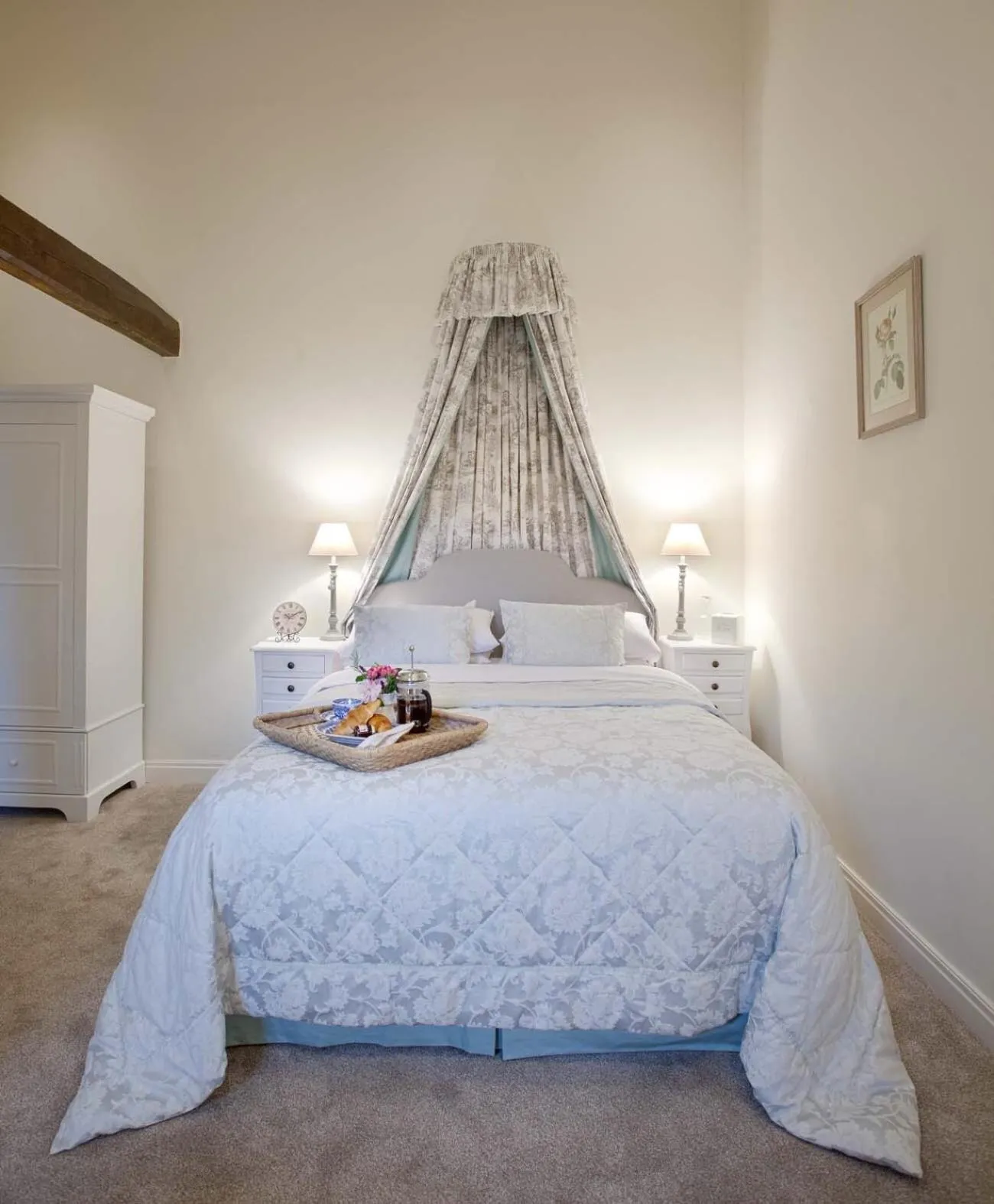 Bed in Linton Court Coach House