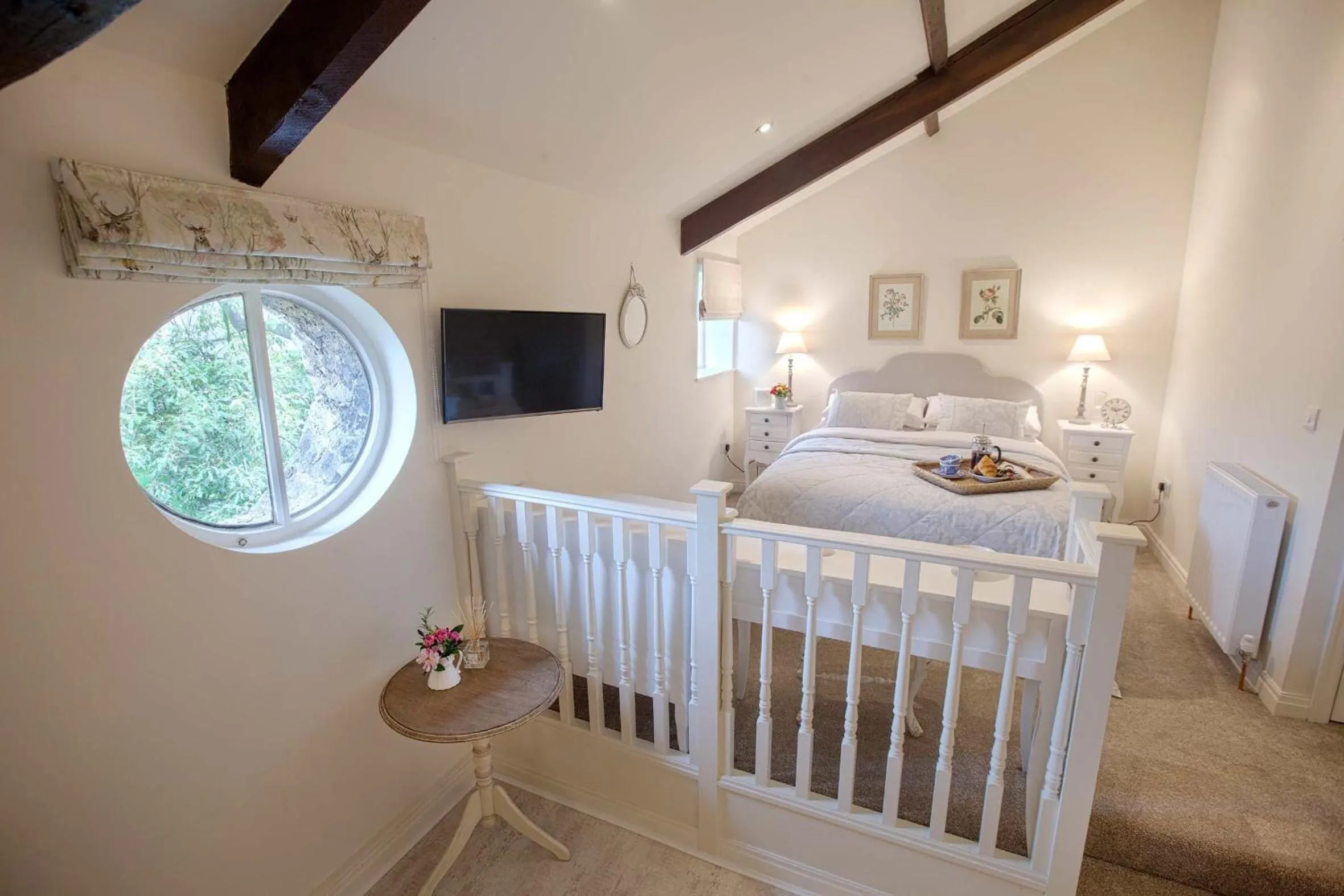 Day, Bed in Linton Court Coach House