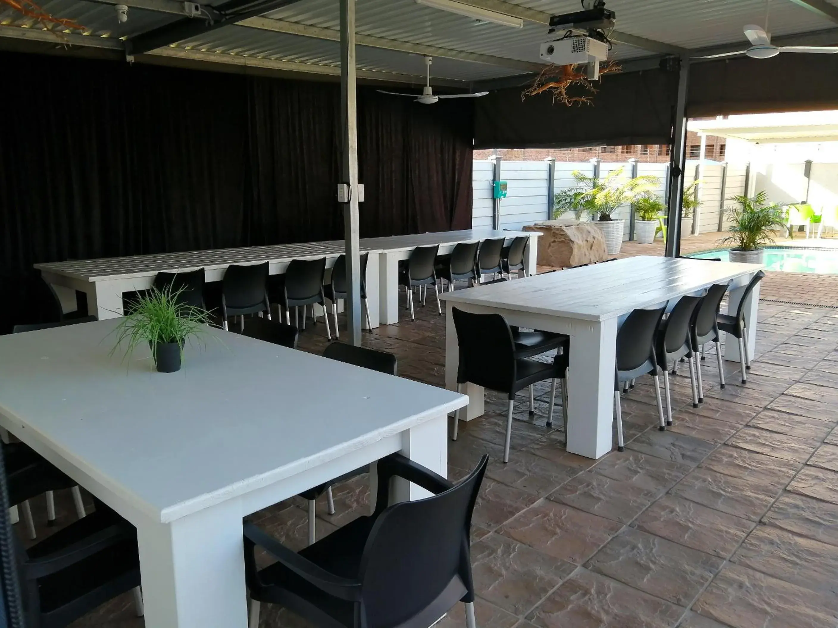 Restaurant/places to eat in Seagull Lodge Restaurant/places to eat in Seagull Lodge