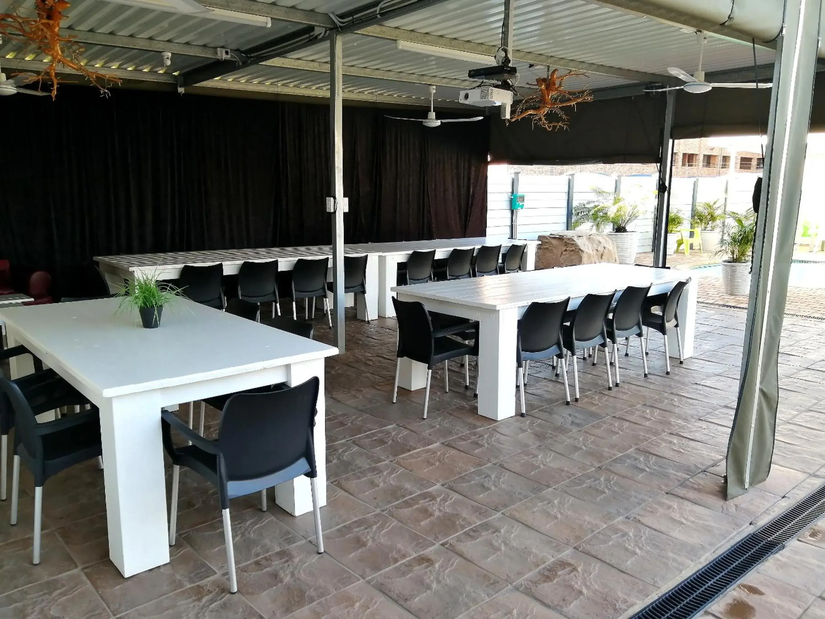 Restaurant/places to eat in Seagull Lodge Restaurant/places to eat in Seagull Lodge