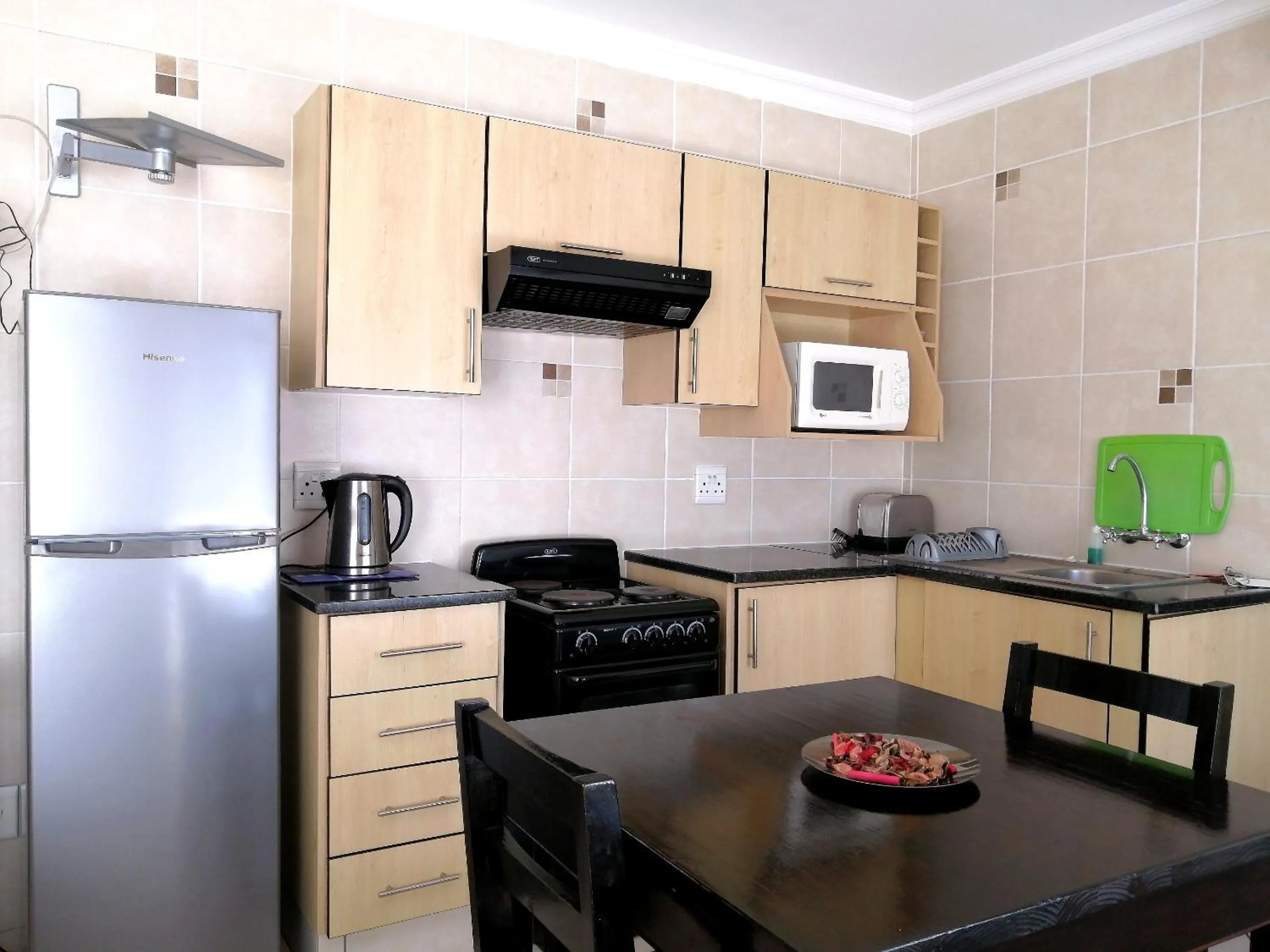 Kitchen or kitchenette in Seagull Lodge