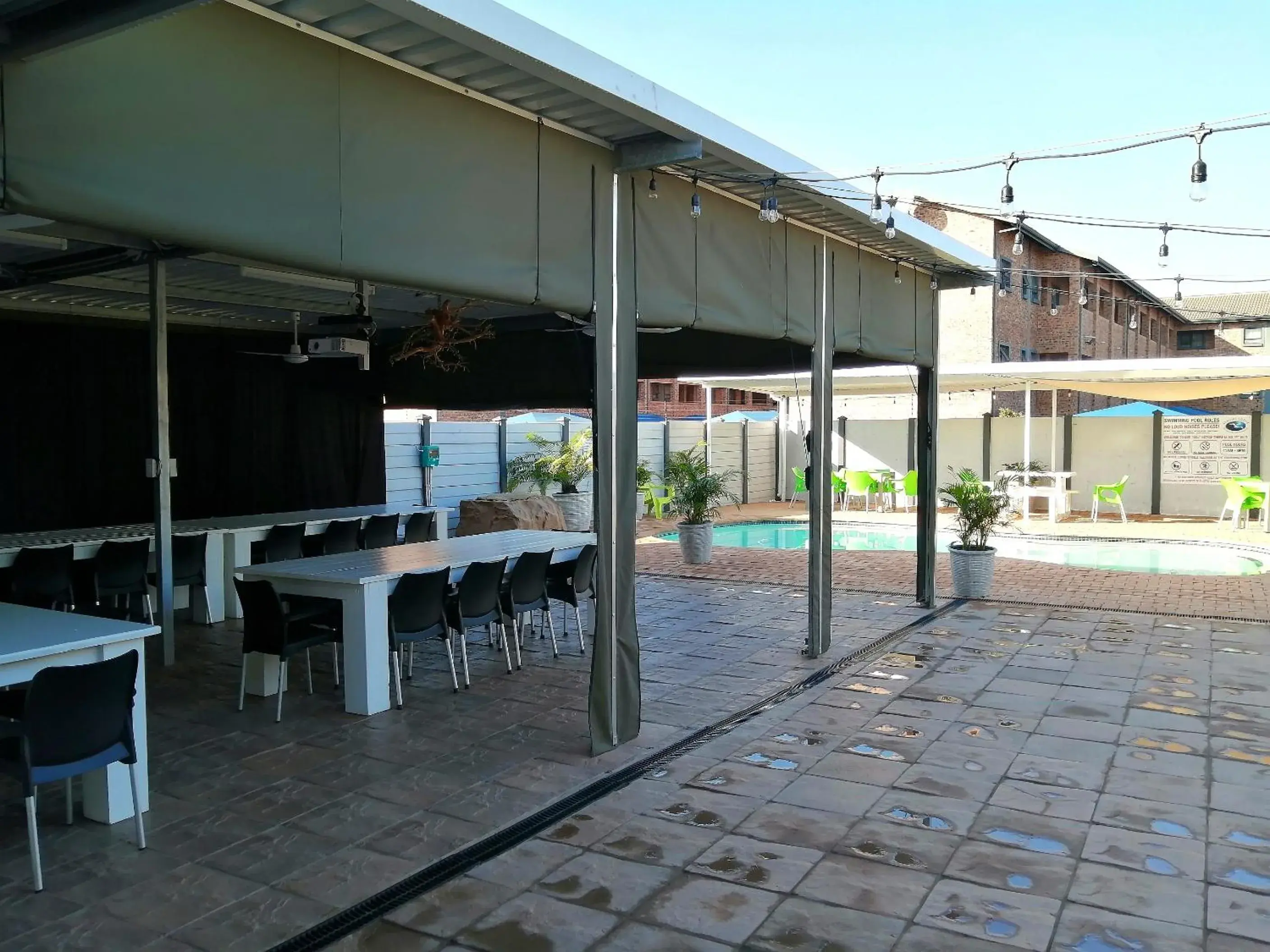 Lounge or bar in Seagull Lodge Lounge or bar in Seagull Lodge