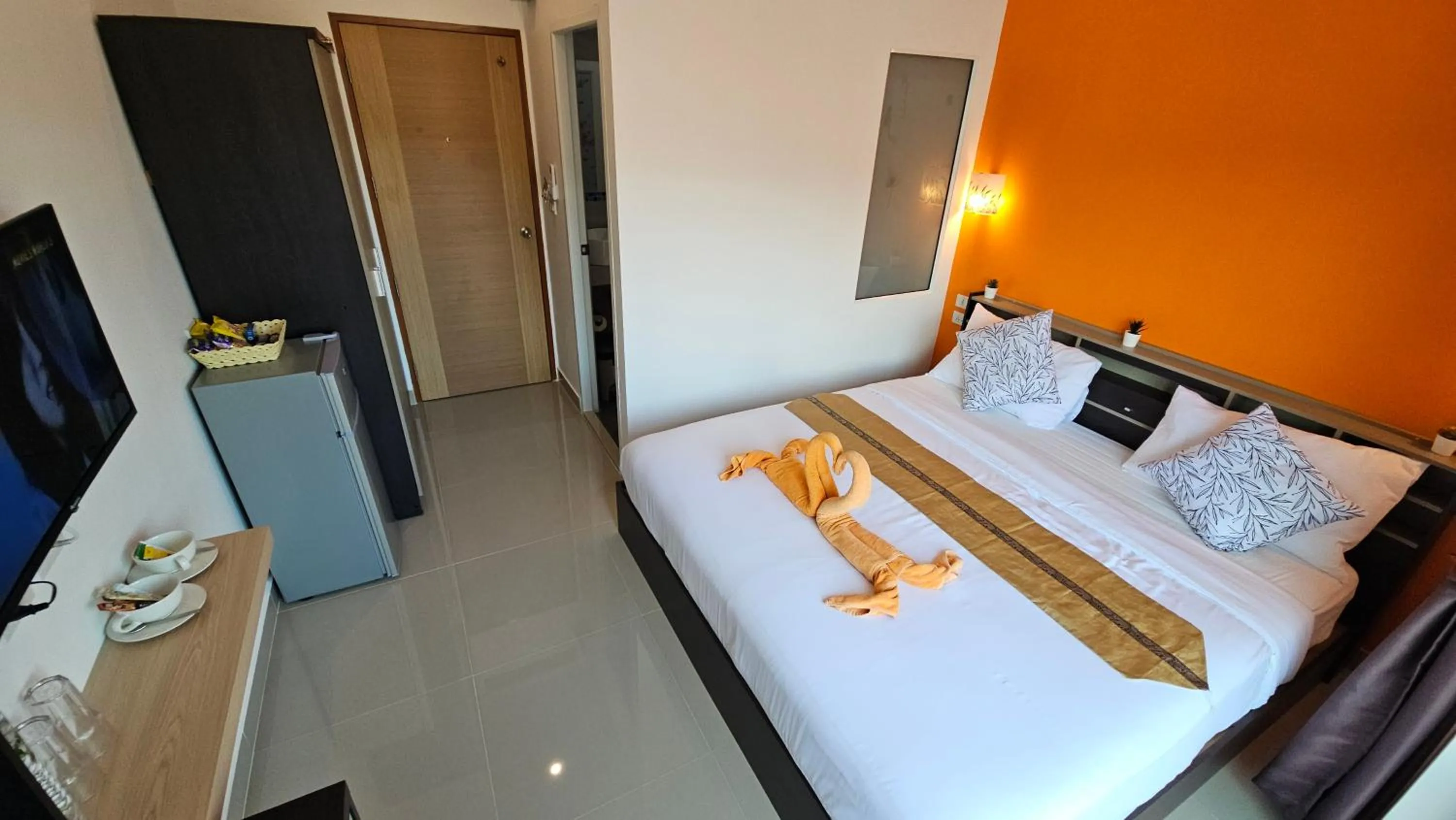 Bedroom, Bed in Duangjai Residence, Rooms & Apartments
