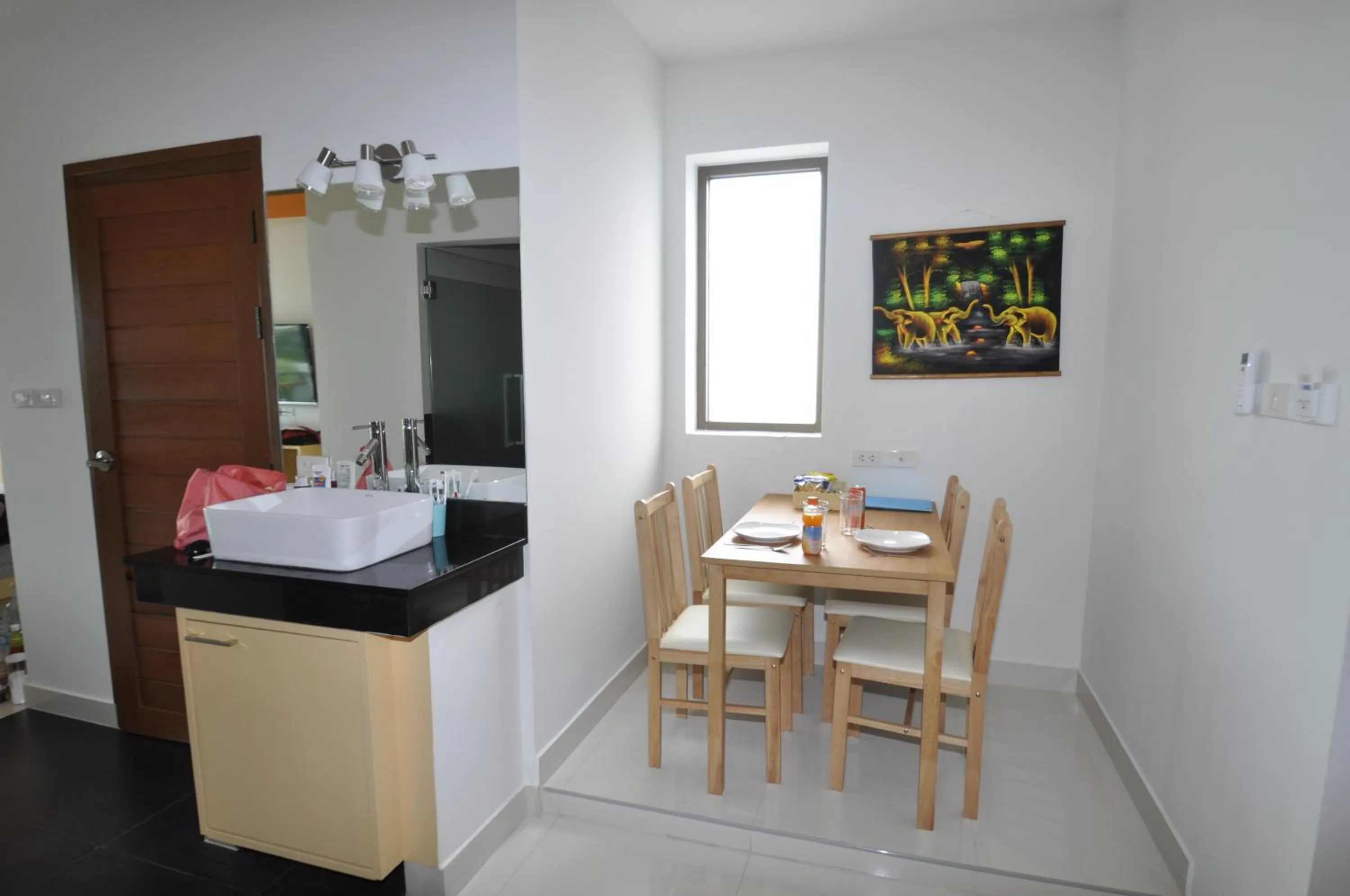 Dining area in Duangjai Residence, Rooms & Apartments