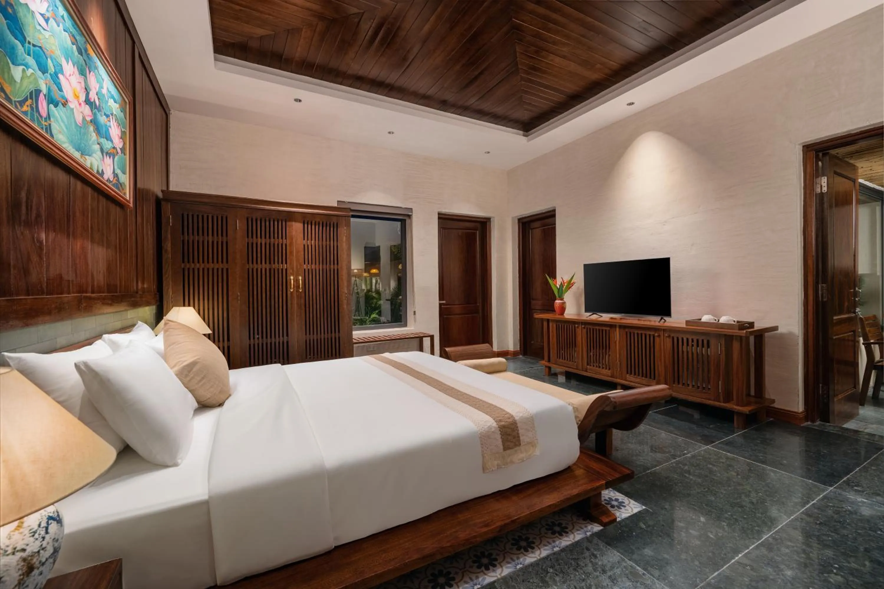 Communal lounge/ TV room, Bed in The Greenary Garden