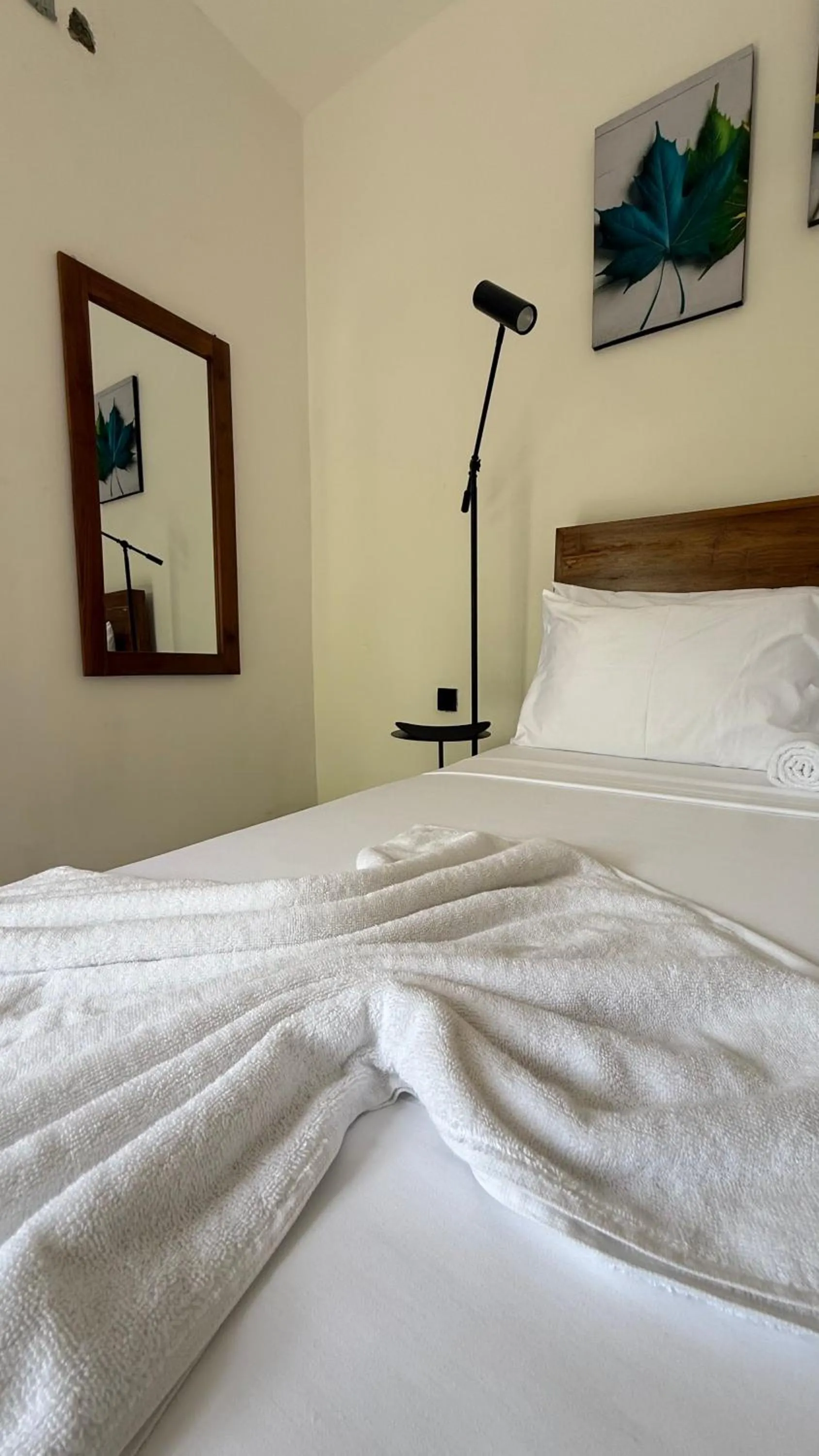 Bed in Eolie Weligama