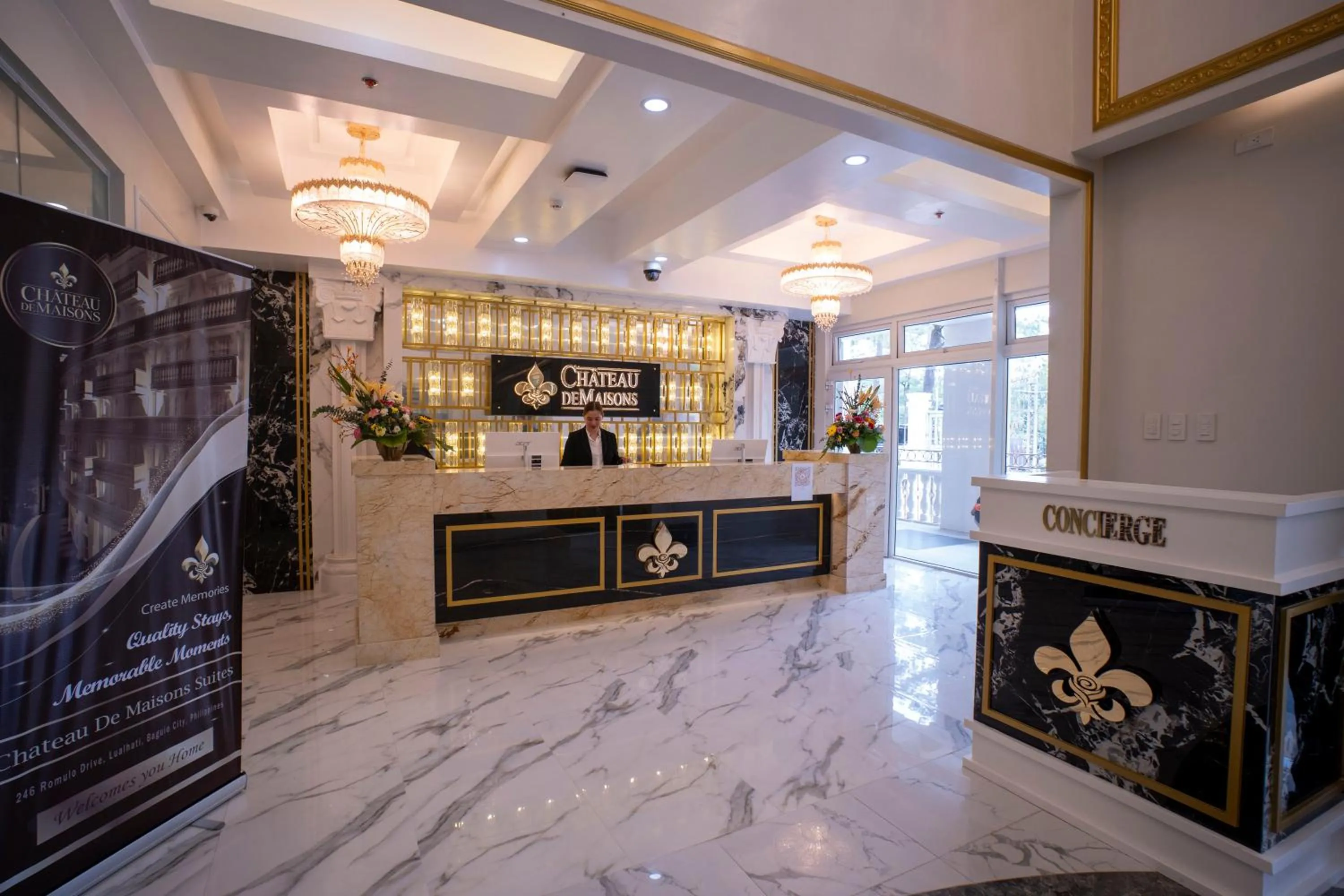 Lobby or reception in Chateau de Maisons Suites