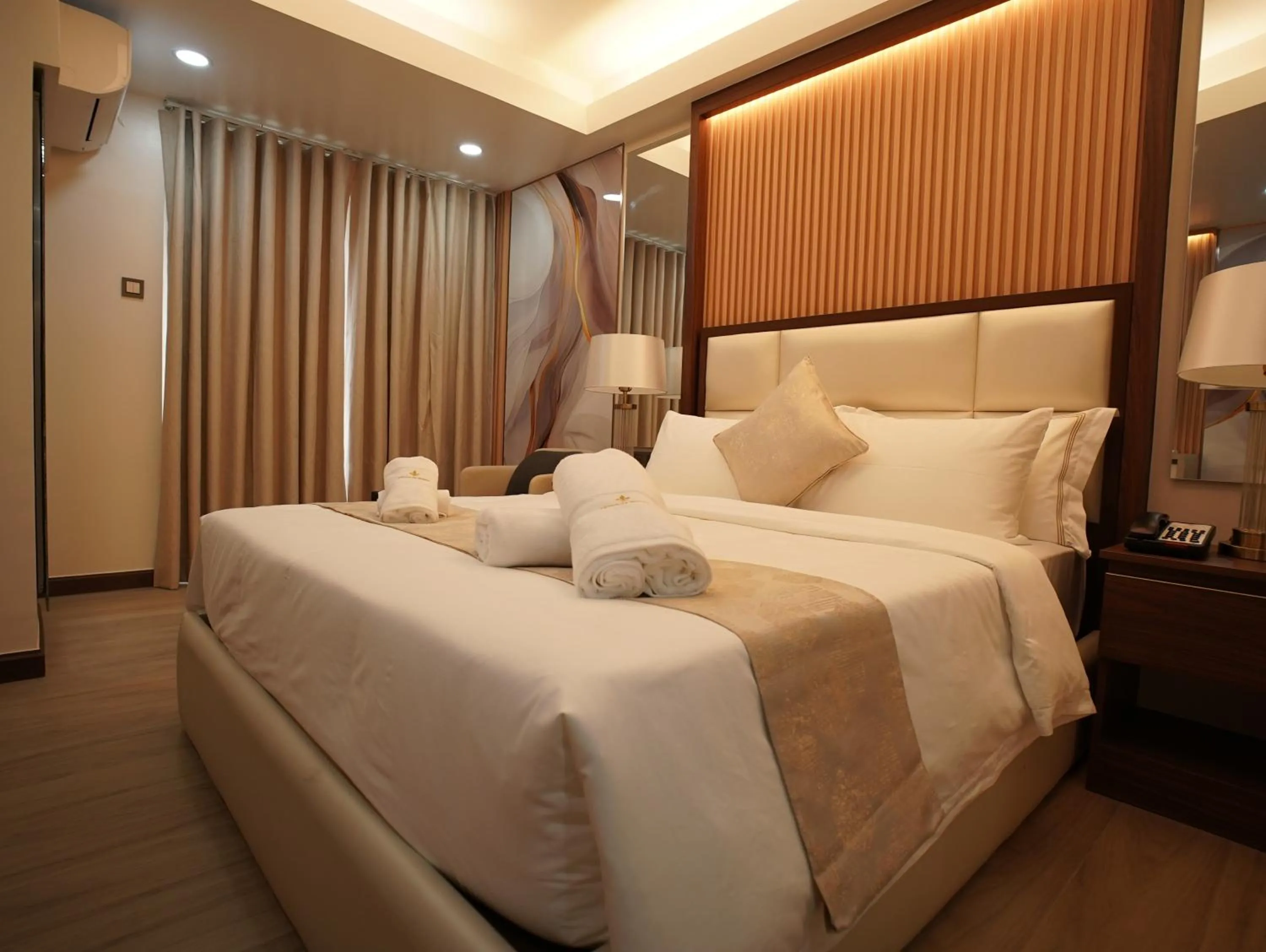 Bed in Chateau de Maisons Suites