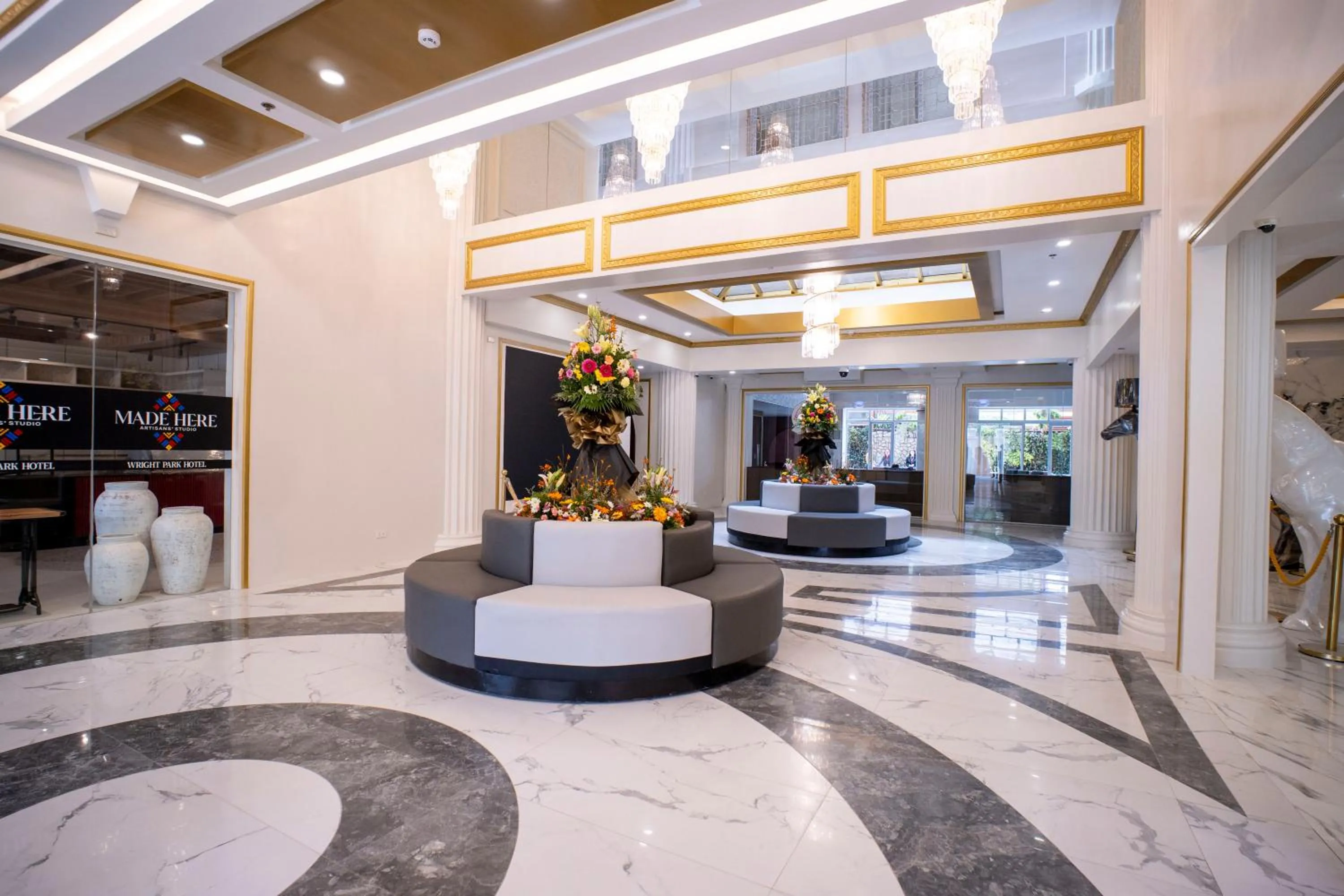 Lobby or reception in Chateau de Maisons Suites
