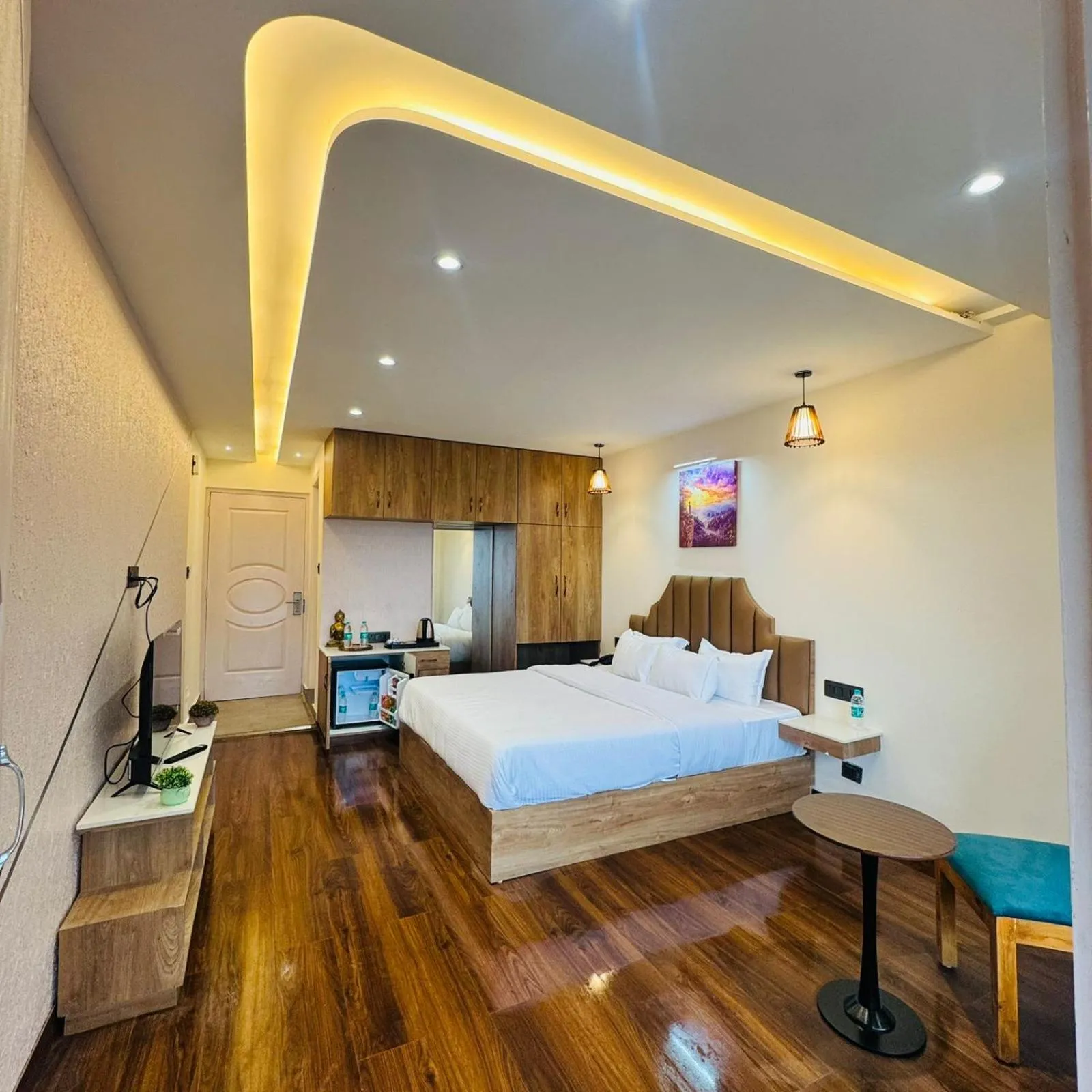Jasmine Mountain View Retreat - Mall Road Dalhousie