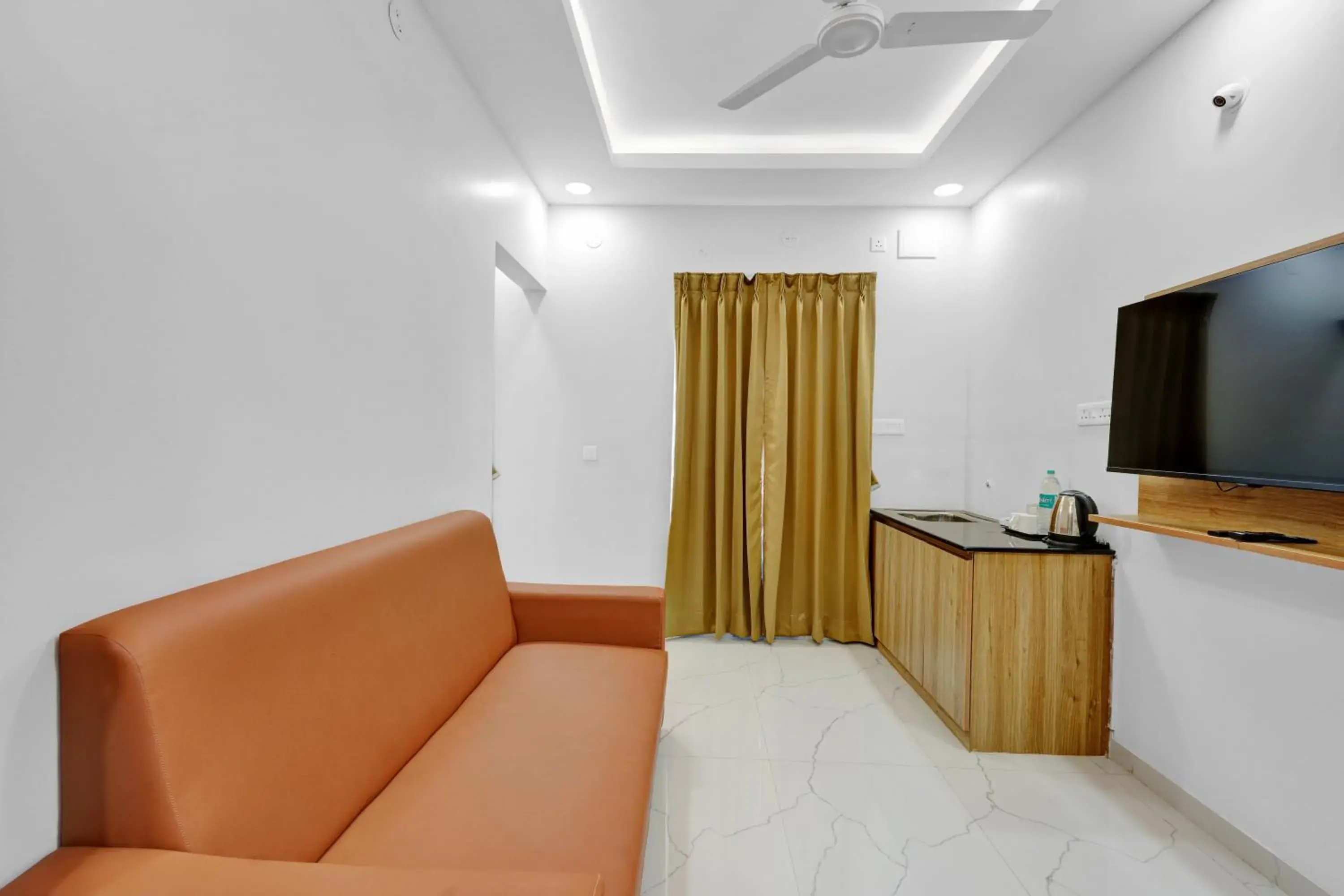 Deluxe Twin Room in Rohaan Elite stays by UPAR Deluxe Twin Room in Rohaan Elite stays by UPAR