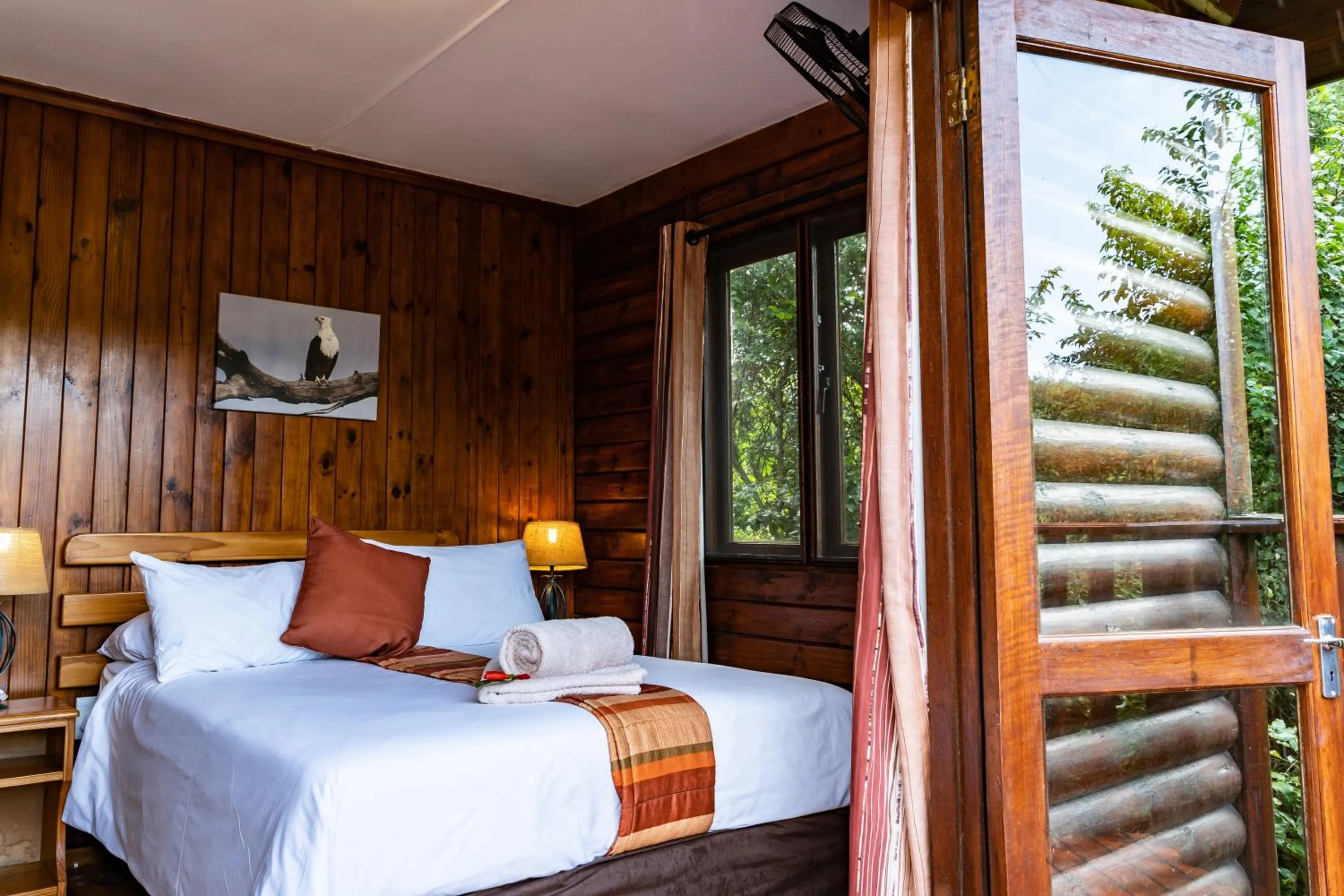 Photo of the whole room, Bed in Mtunzini Forest Lodge Self Catering Resort