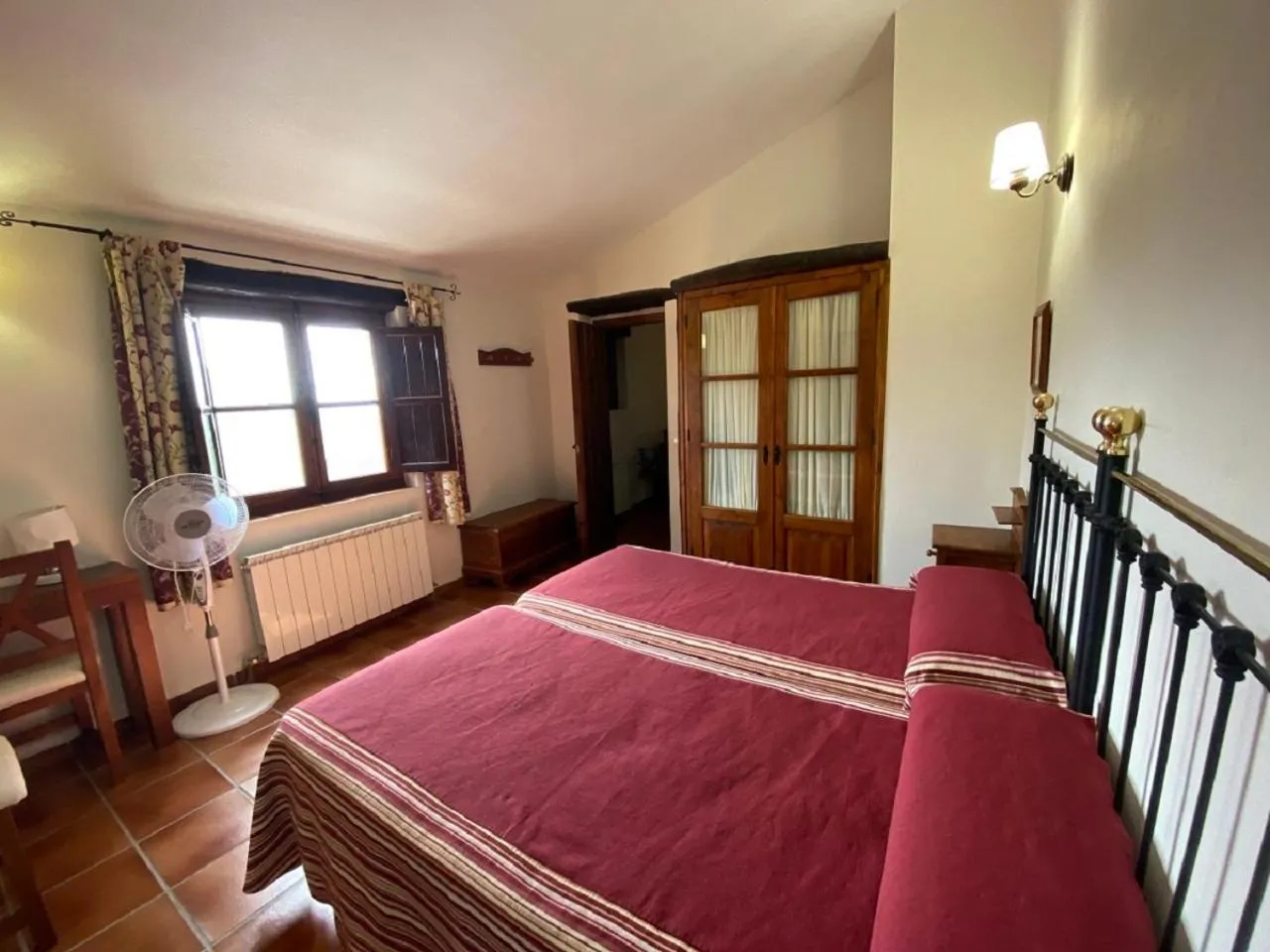 Bedroom, Bed in Virgen de la Cabeza