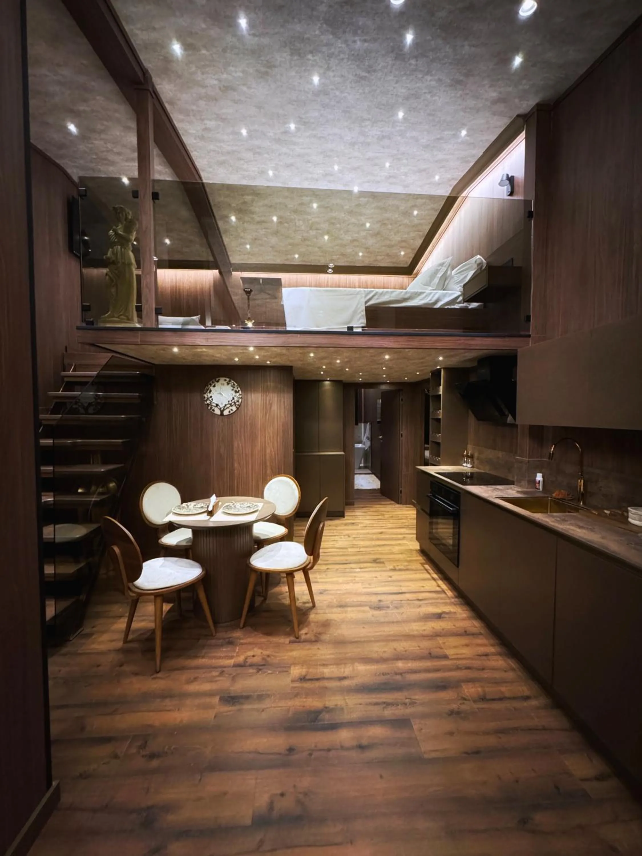 Kitchen or kitchenette in The HH Point