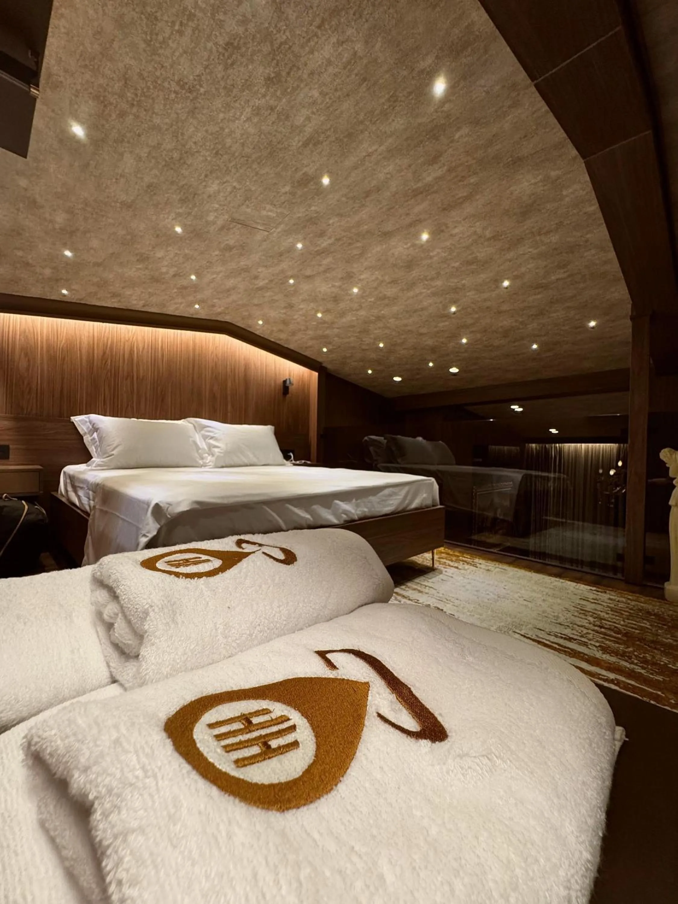 Bed in The HH Point