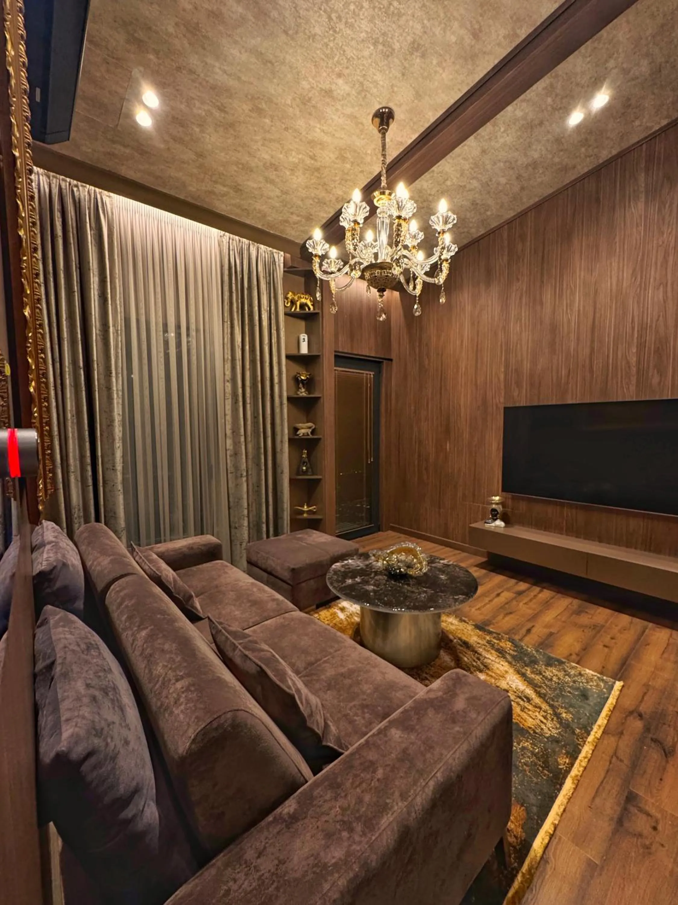 TV and multimedia in The HH Point