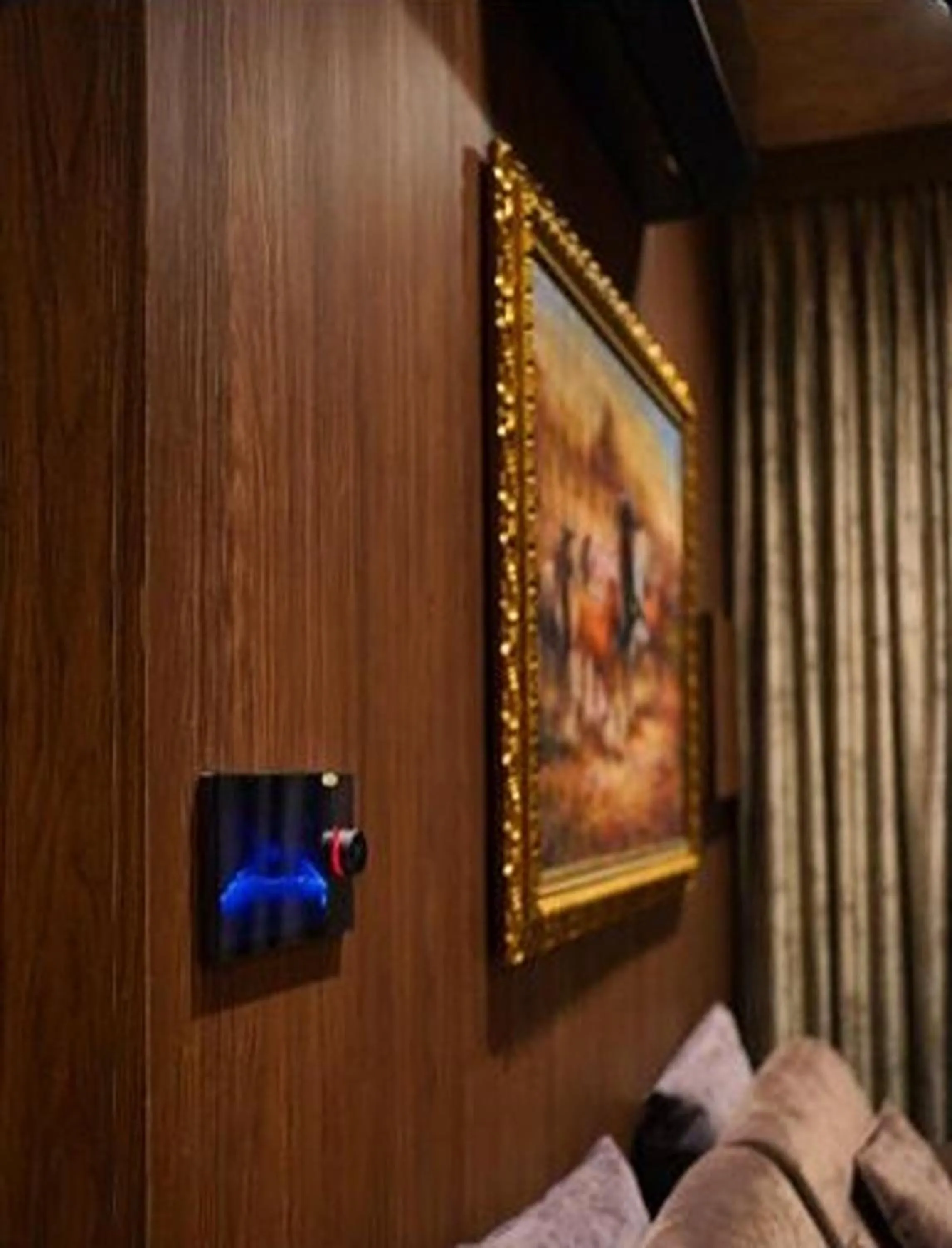 Photo of the whole room, Bed in The HH Point