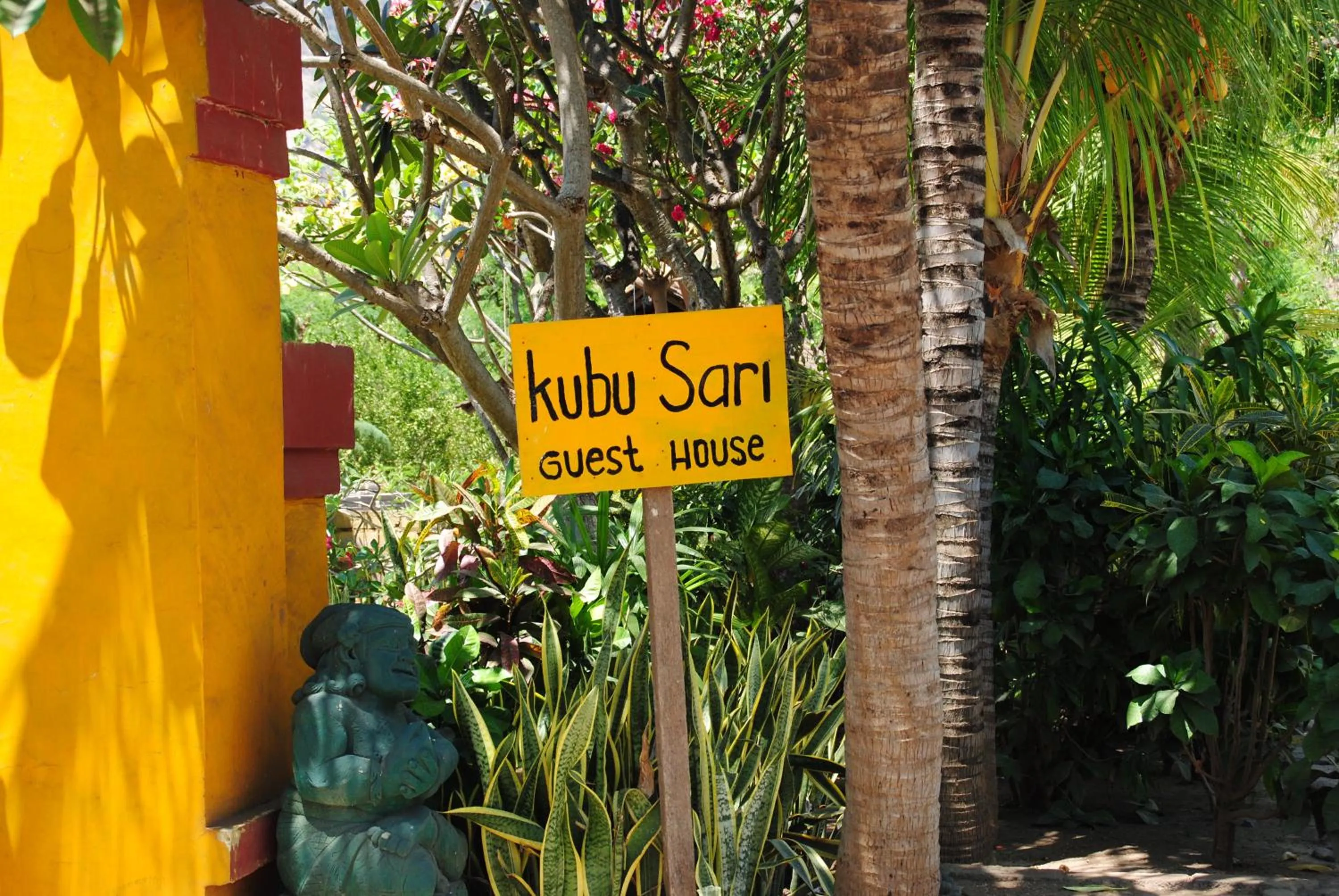 Facade/entrance in Kubu Sari Guest House