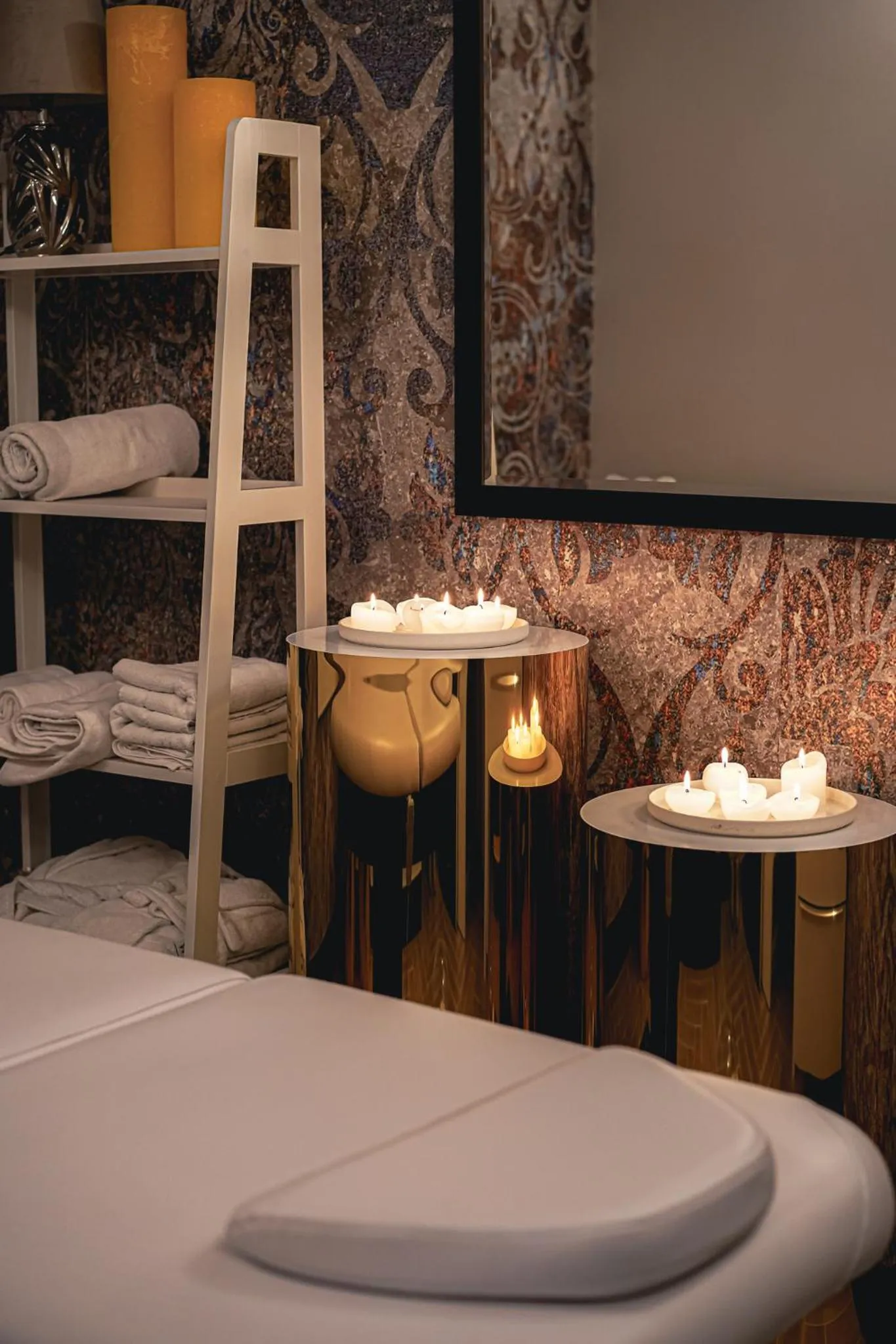 Activities, Bed in Hotel Wieniawski