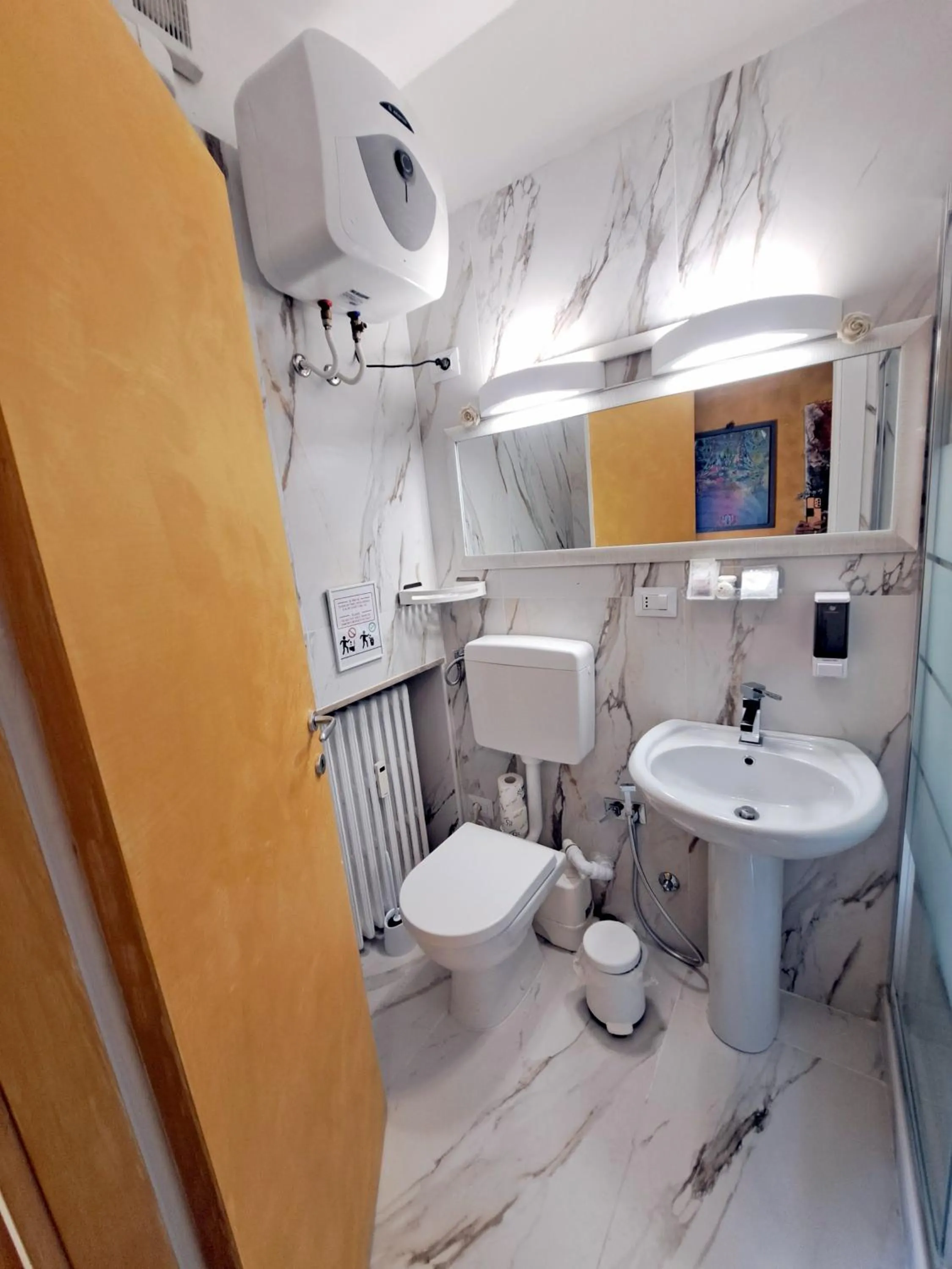 Toilet in Bed & Breakfast A San Siro 75
